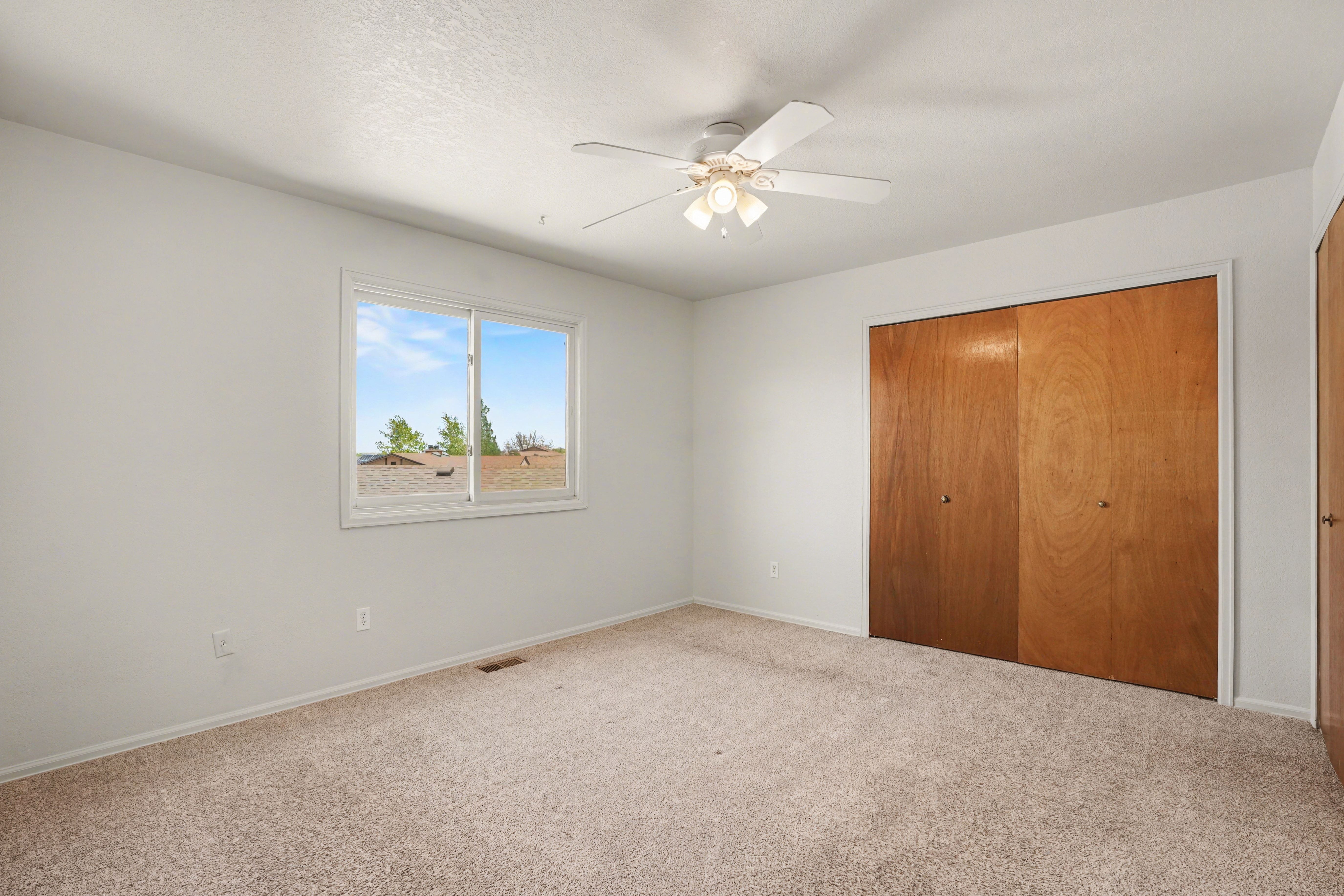 Photo 11 of 18 of 20 Pineridge Ct, Pueblo, CO