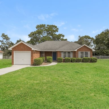 Property photo 1 of 1734 Harrogate Dr