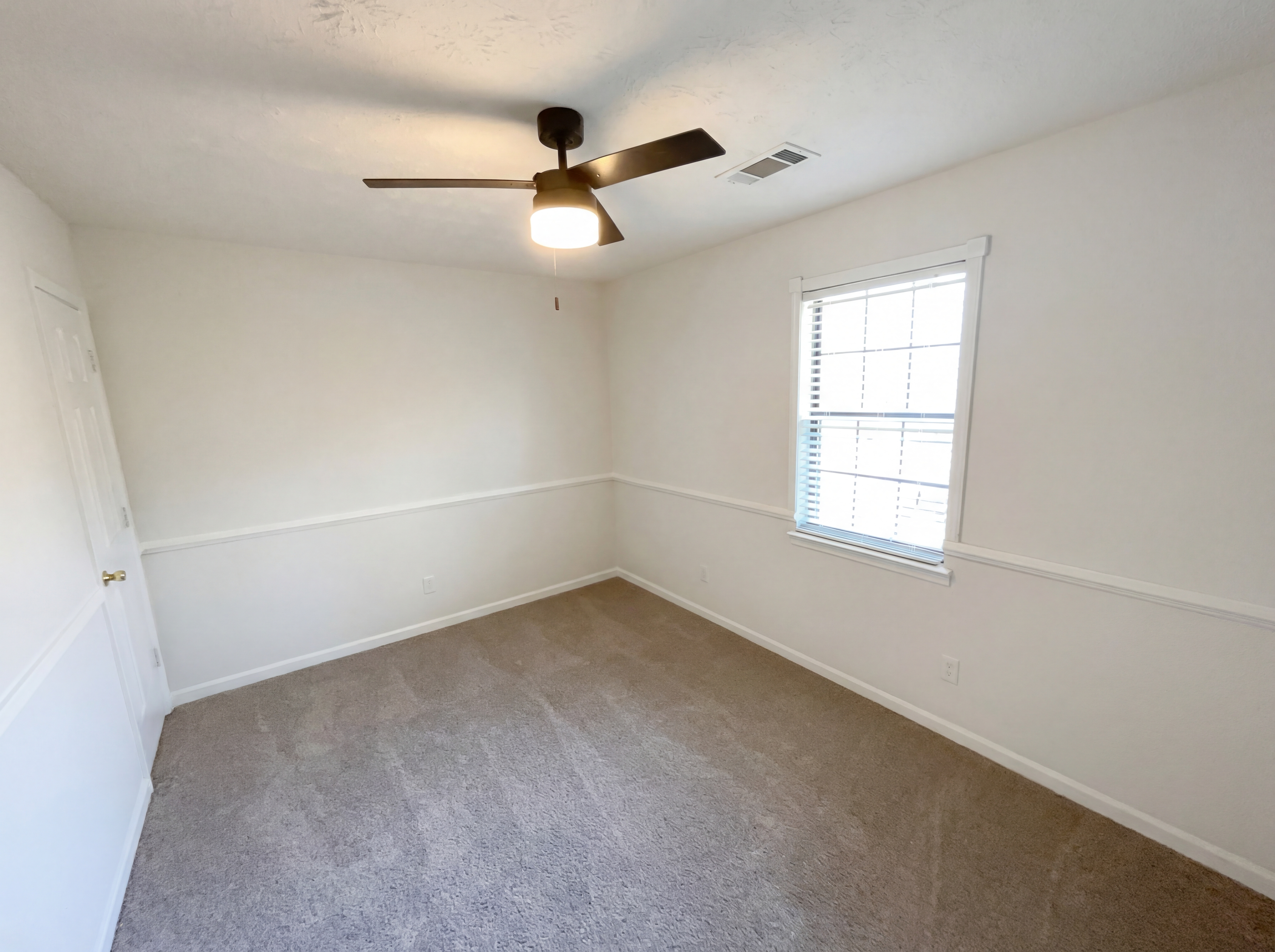 Photo 15 of 21 of 3181 Cedardale Dr, Douglasville, GA