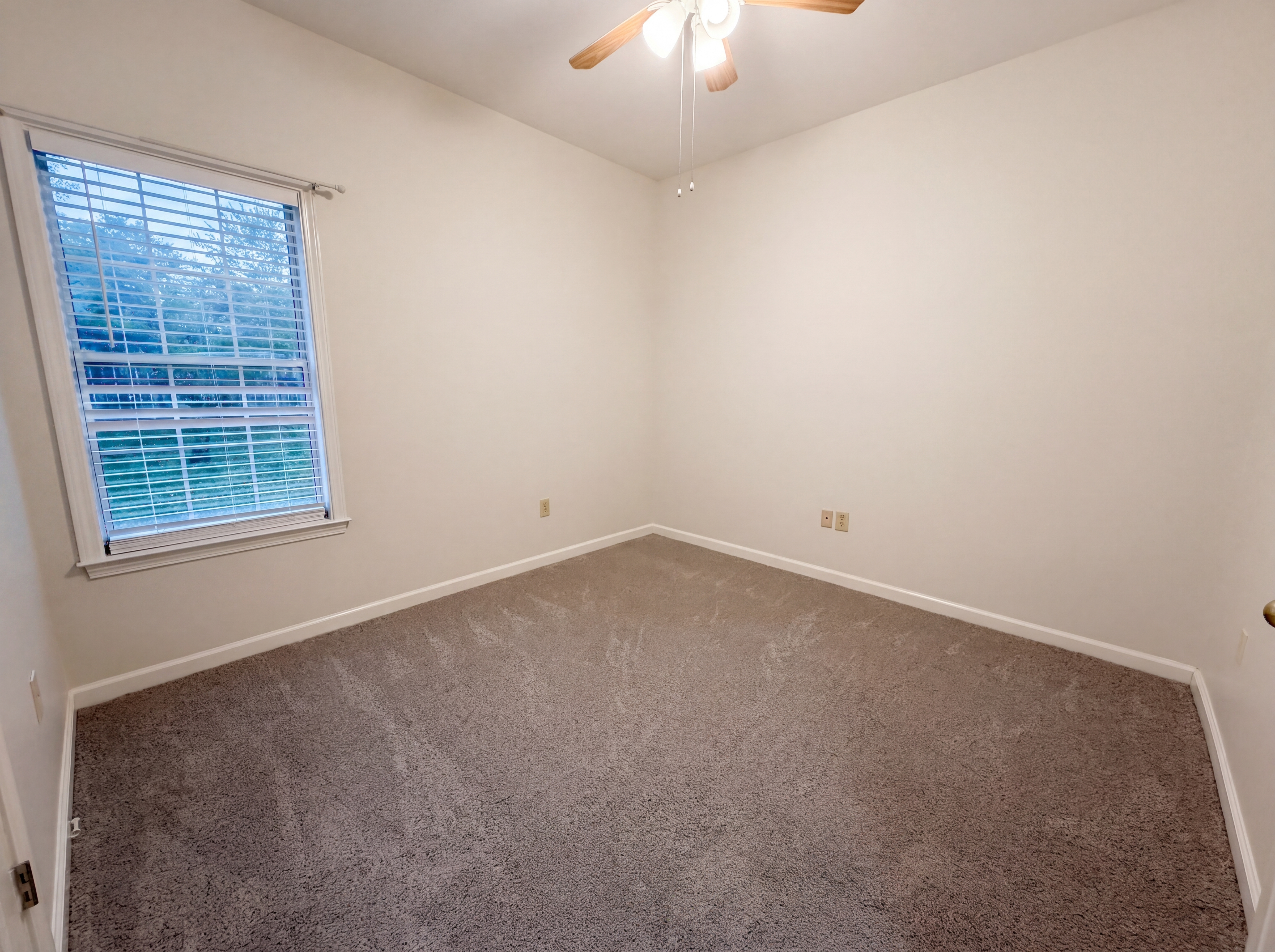 Photo 14 of 20 of 101 Cambridge Pointe Dr, Alabaster, AL