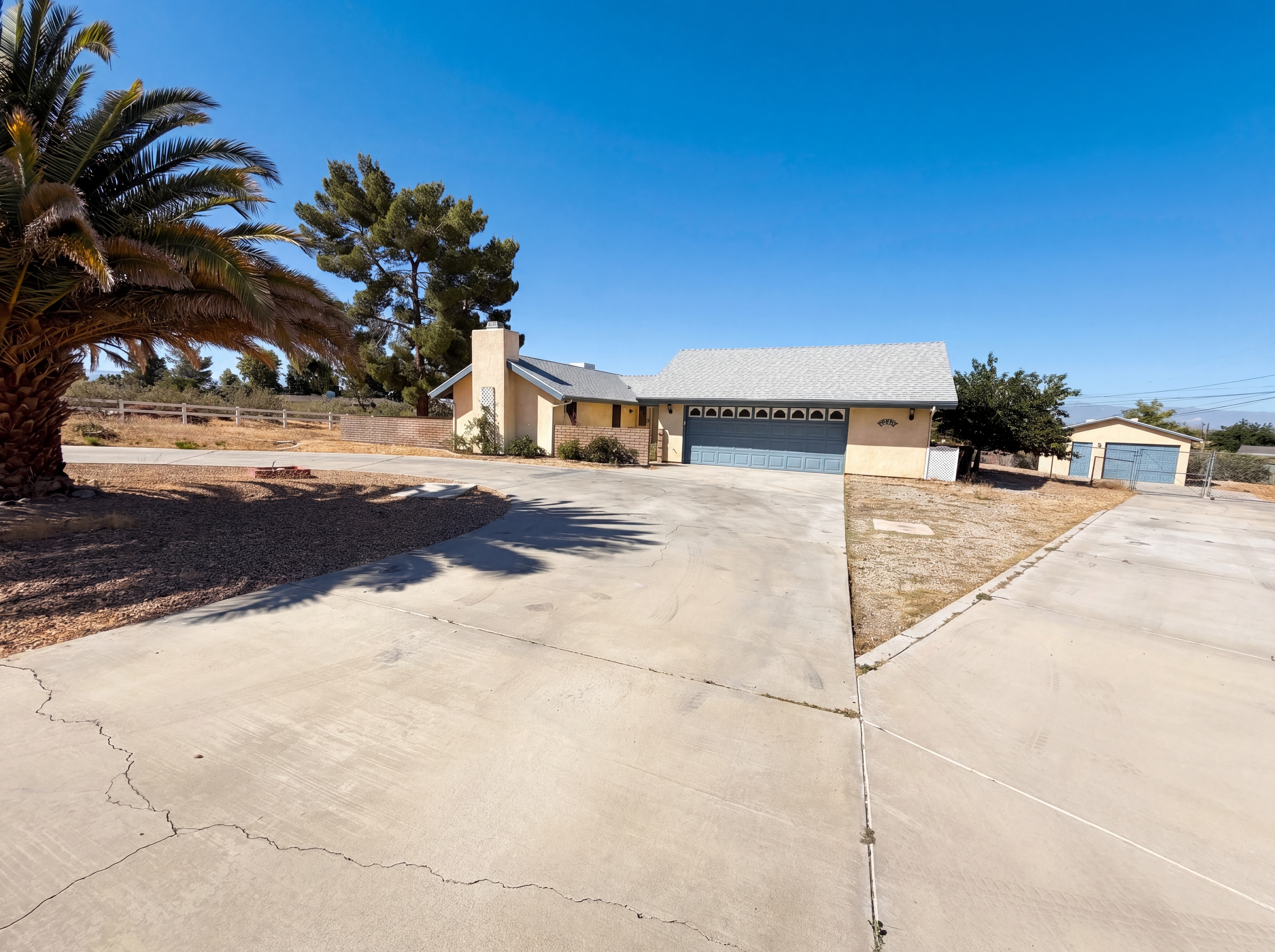 Photo 23 of 29 of 15852 Mandan Rd, Apple Valley, CA