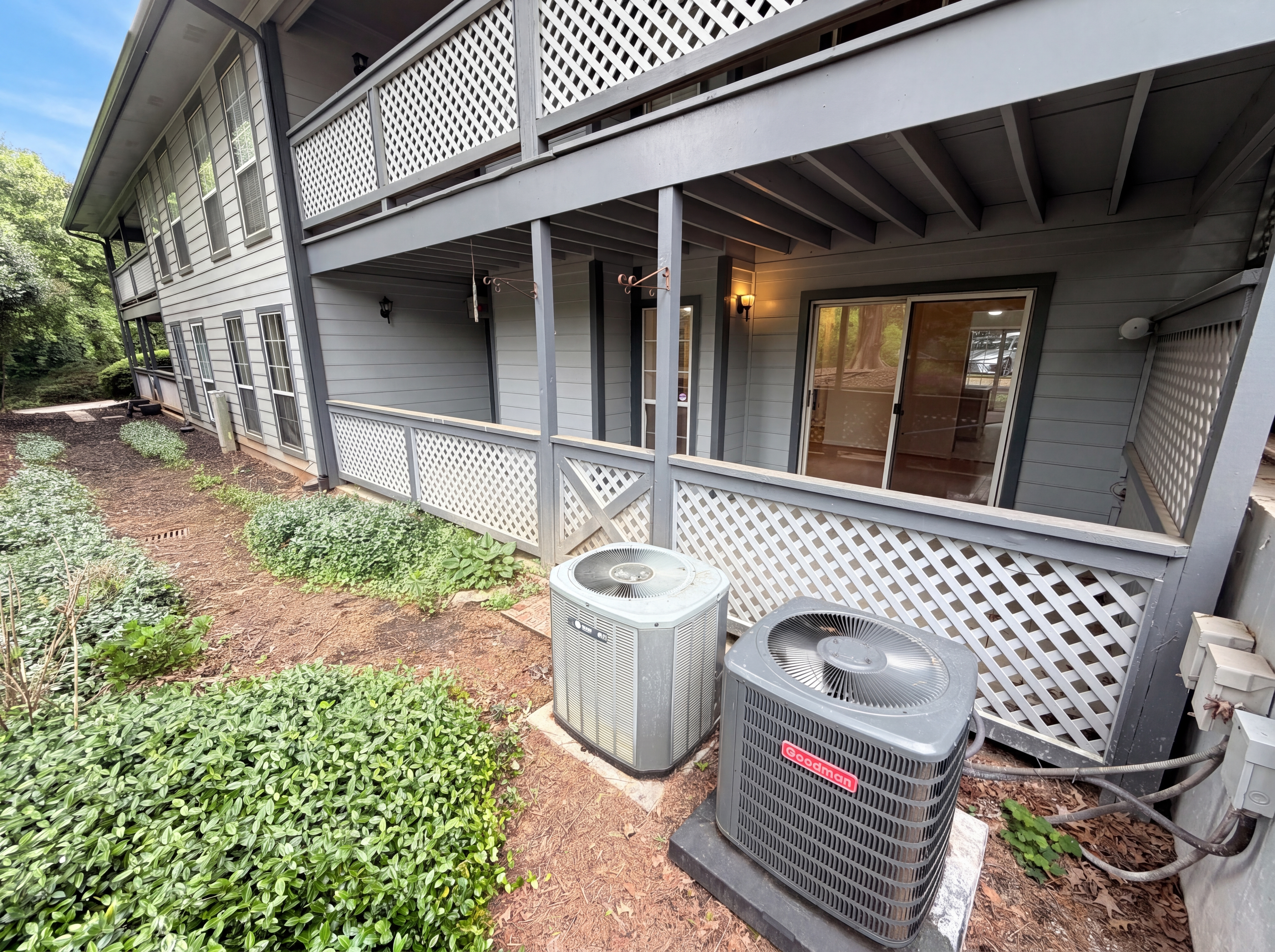 Photo 5 of 25 of 1128 Weatherstone Dr NE, Atlanta, GA