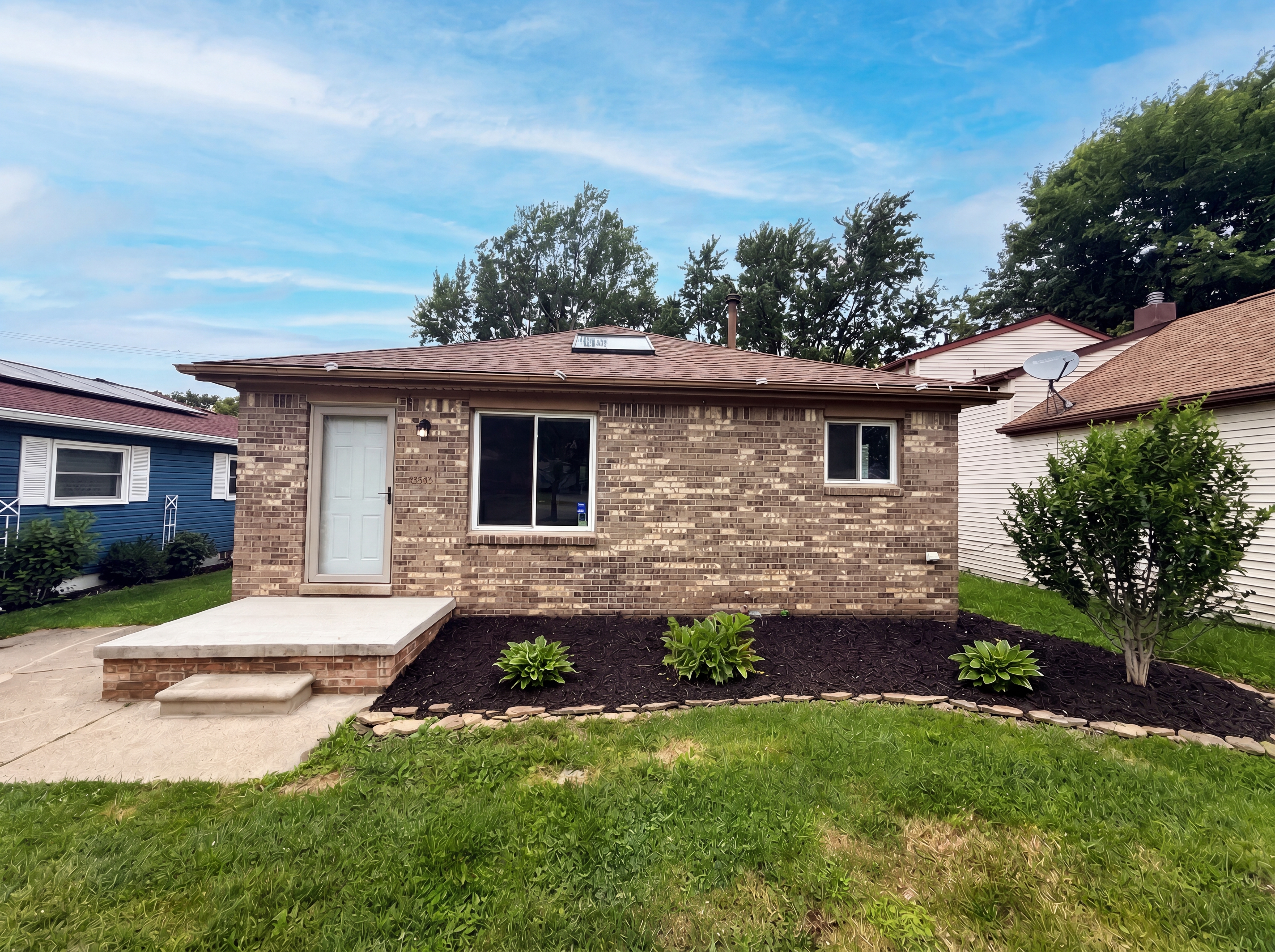 Photo 17 of 19 of 33522 Fernwood St, Westland, MI