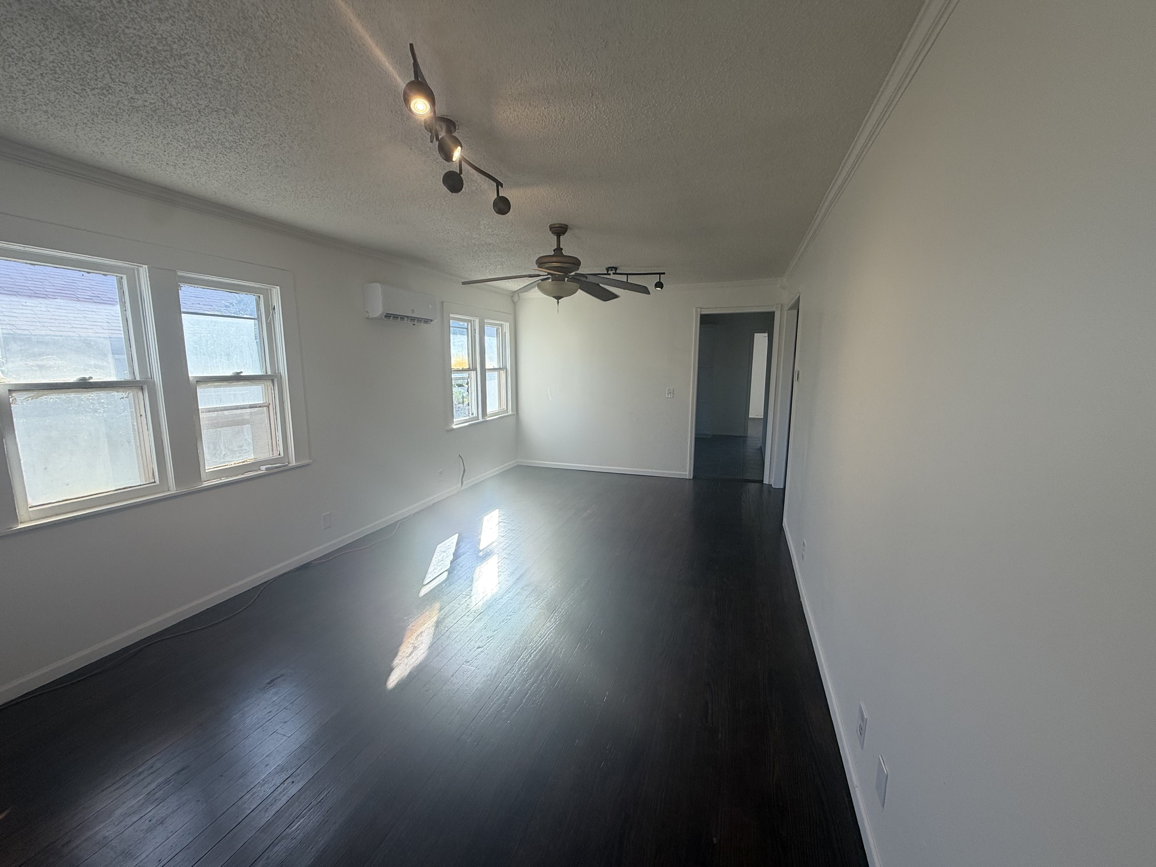 Photo 8 of 37 of 921 N 6th St, Sayre, OK