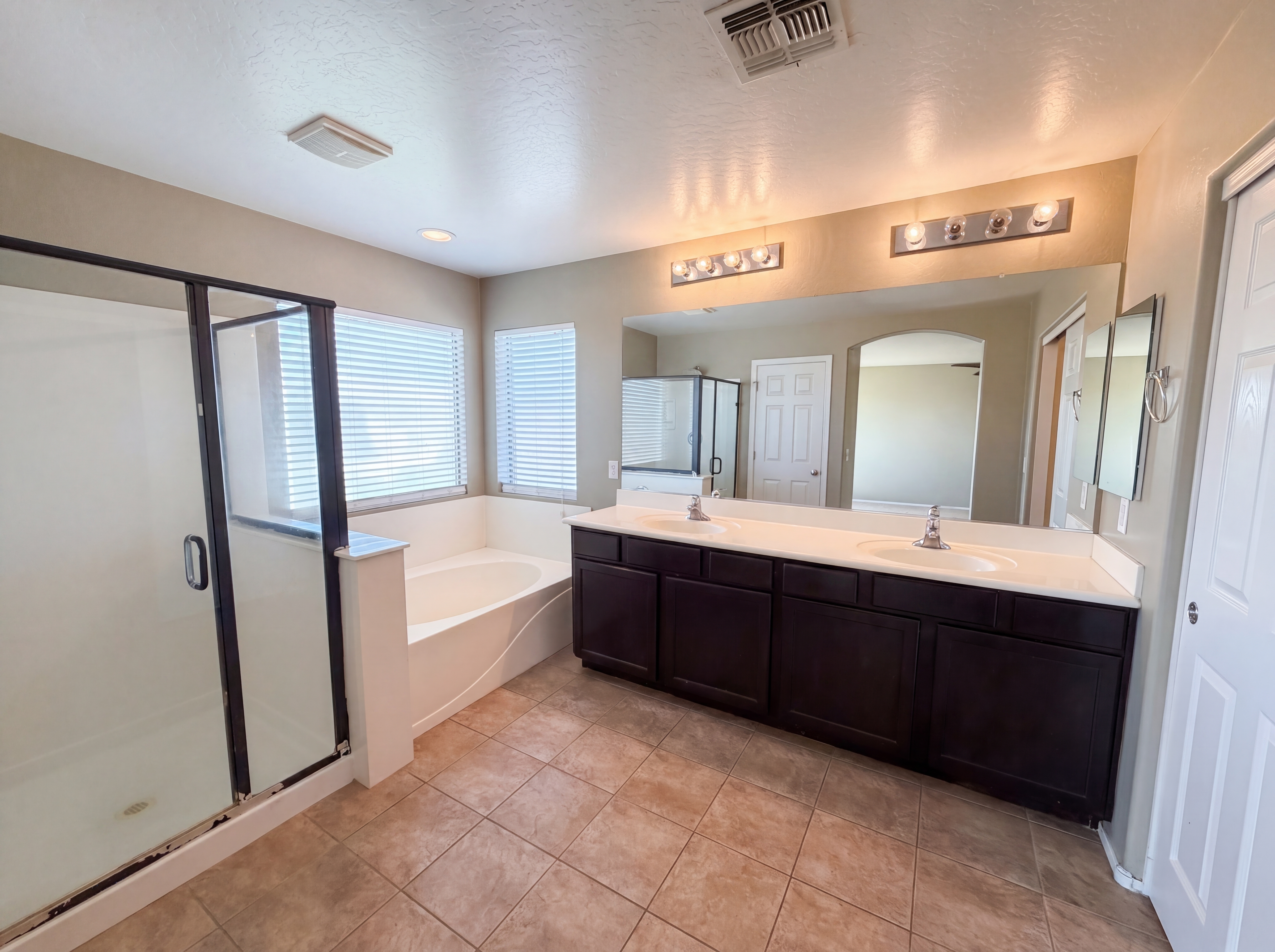Photo 6 of 33 of 11397 W Lincoln St, Avondale, AZ