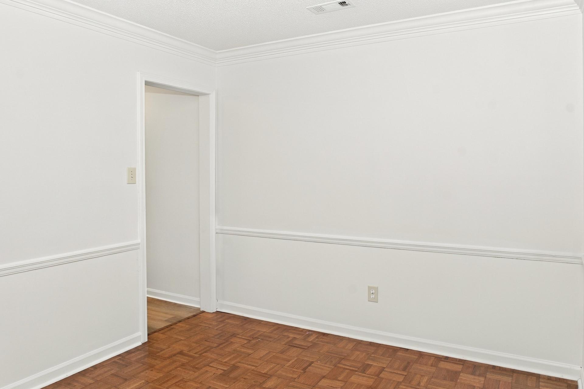 Photo 7 of 21 of 453 Autumnwood Dr SW, Decatur, AL
