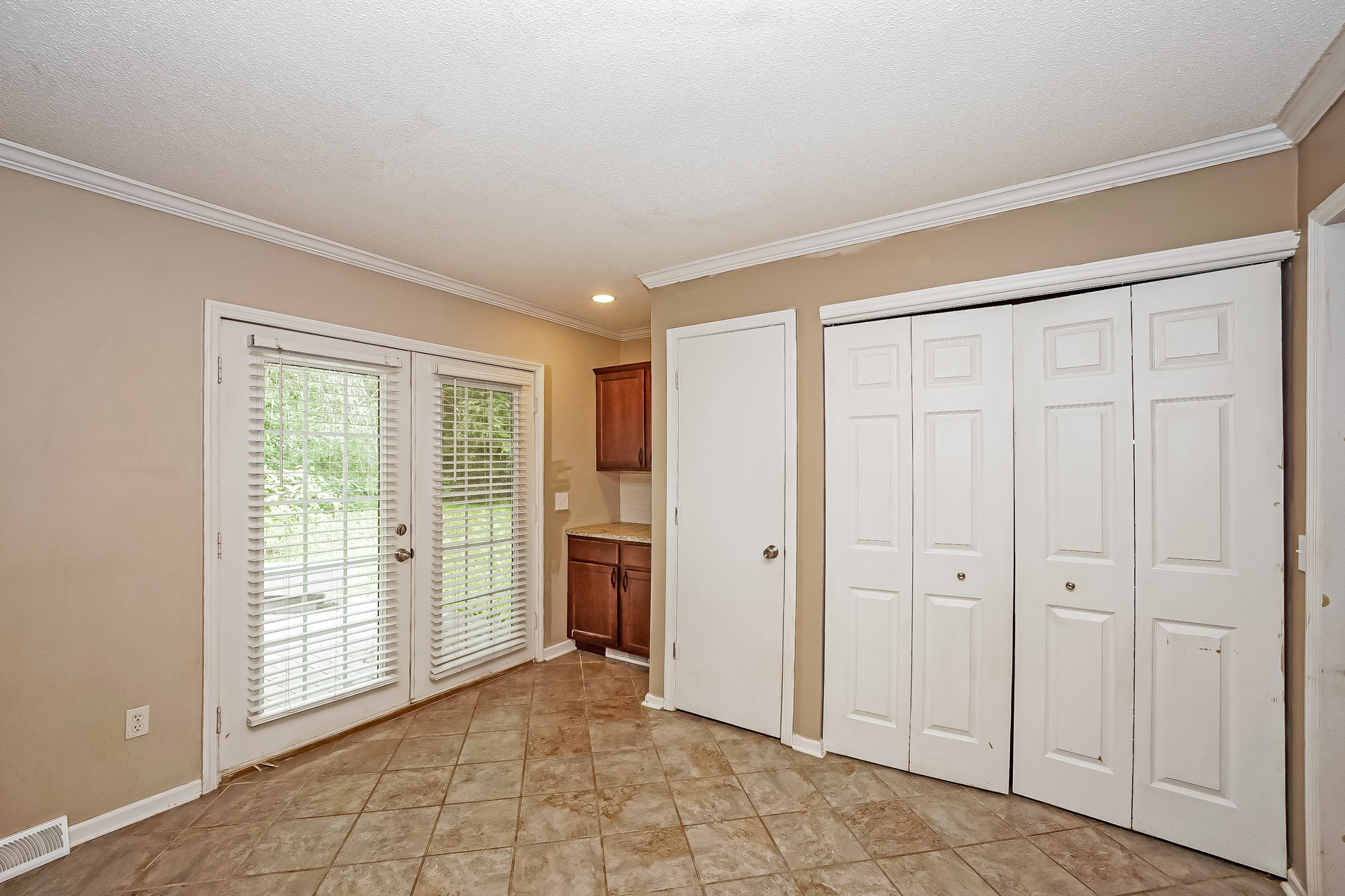 Photo 8 of 21 of 244 Brookside Dr, Millers Creek, NC