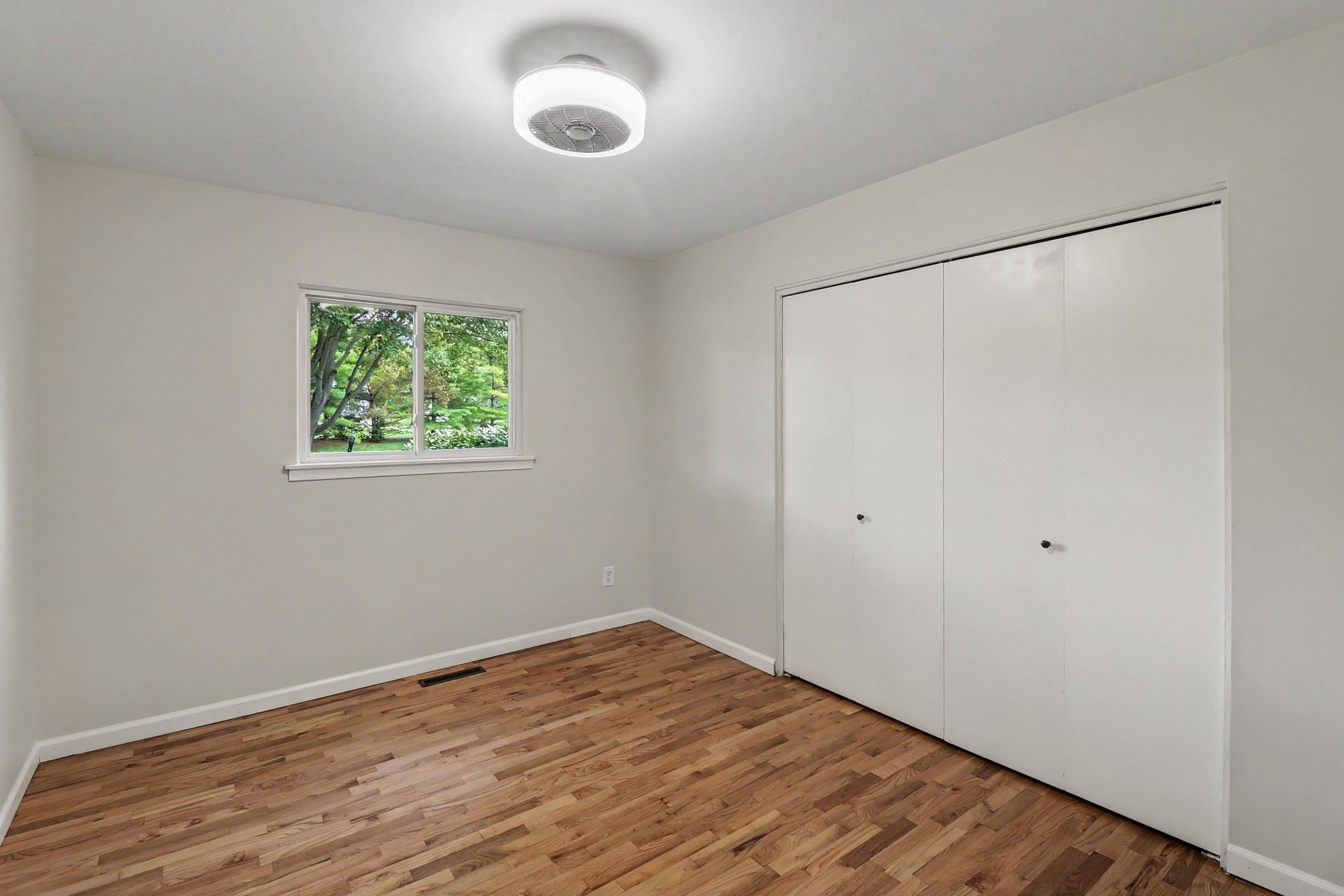 Photo 9 of 17 of 905 N Wilder Rd, Lapeer, MI
