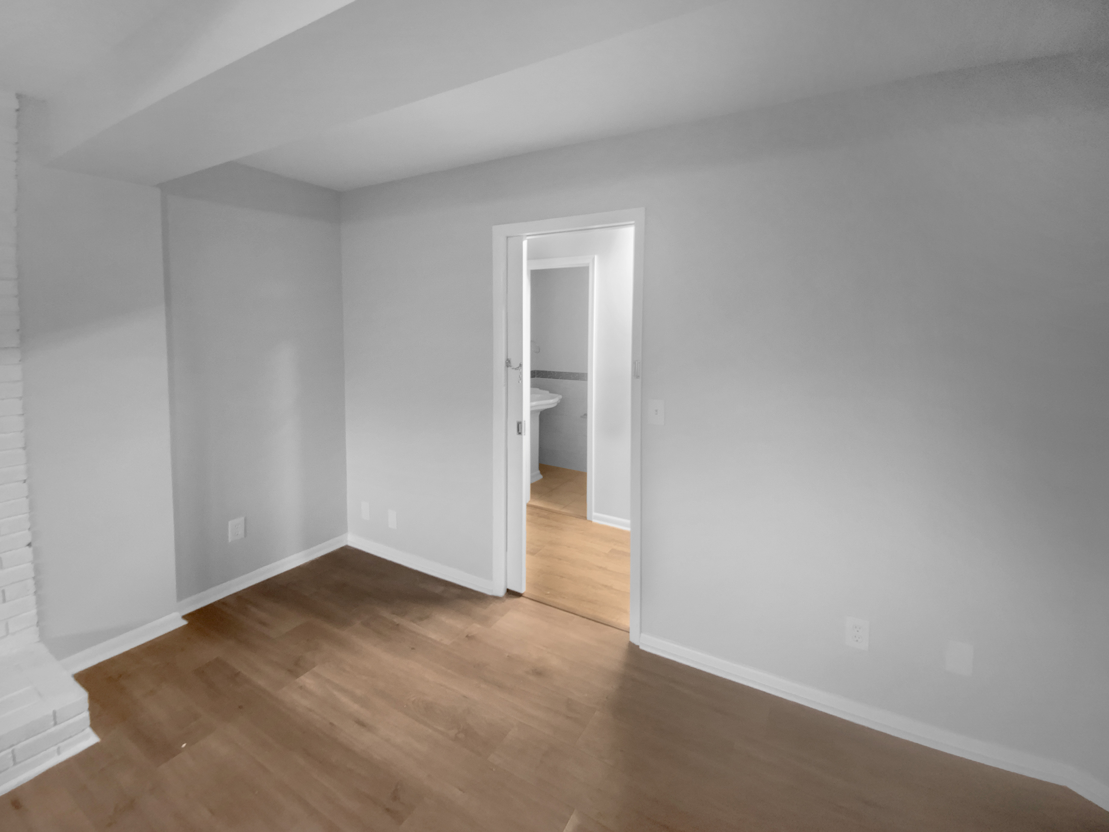Photo 11 of 24 of 4145 Bassett Ct, Dumfries, VA