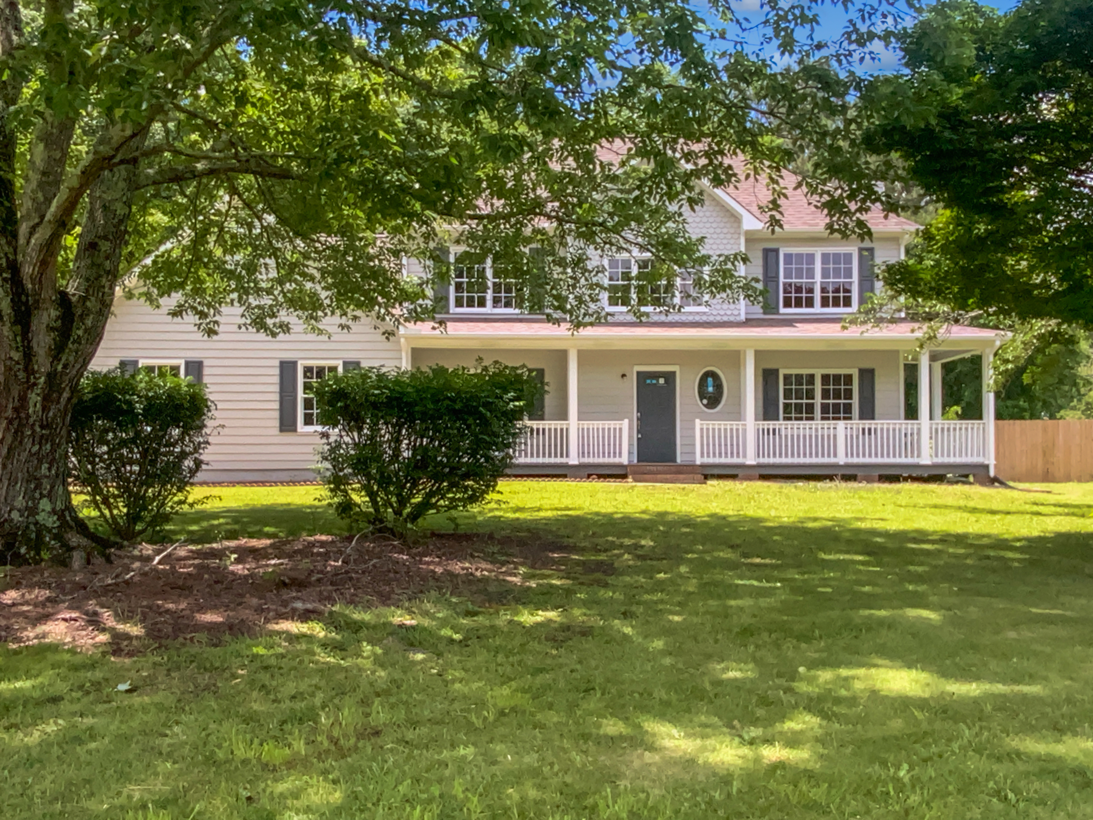 Photo 9 of 29 of 225 Woodfield Ct, McDonough, GA