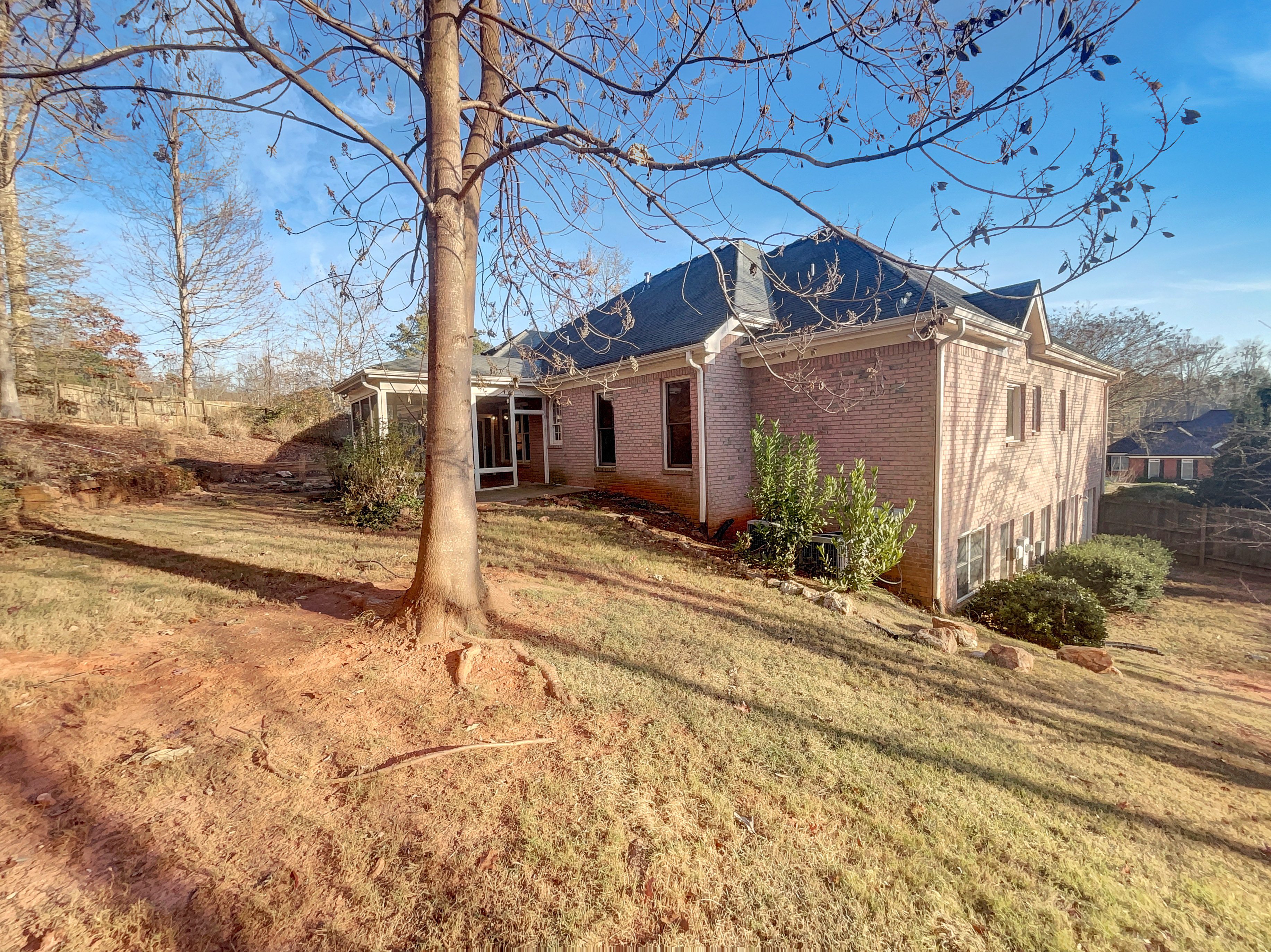 Photo 5 of 25 of 7880 Gable Dr, Douglasville, GA