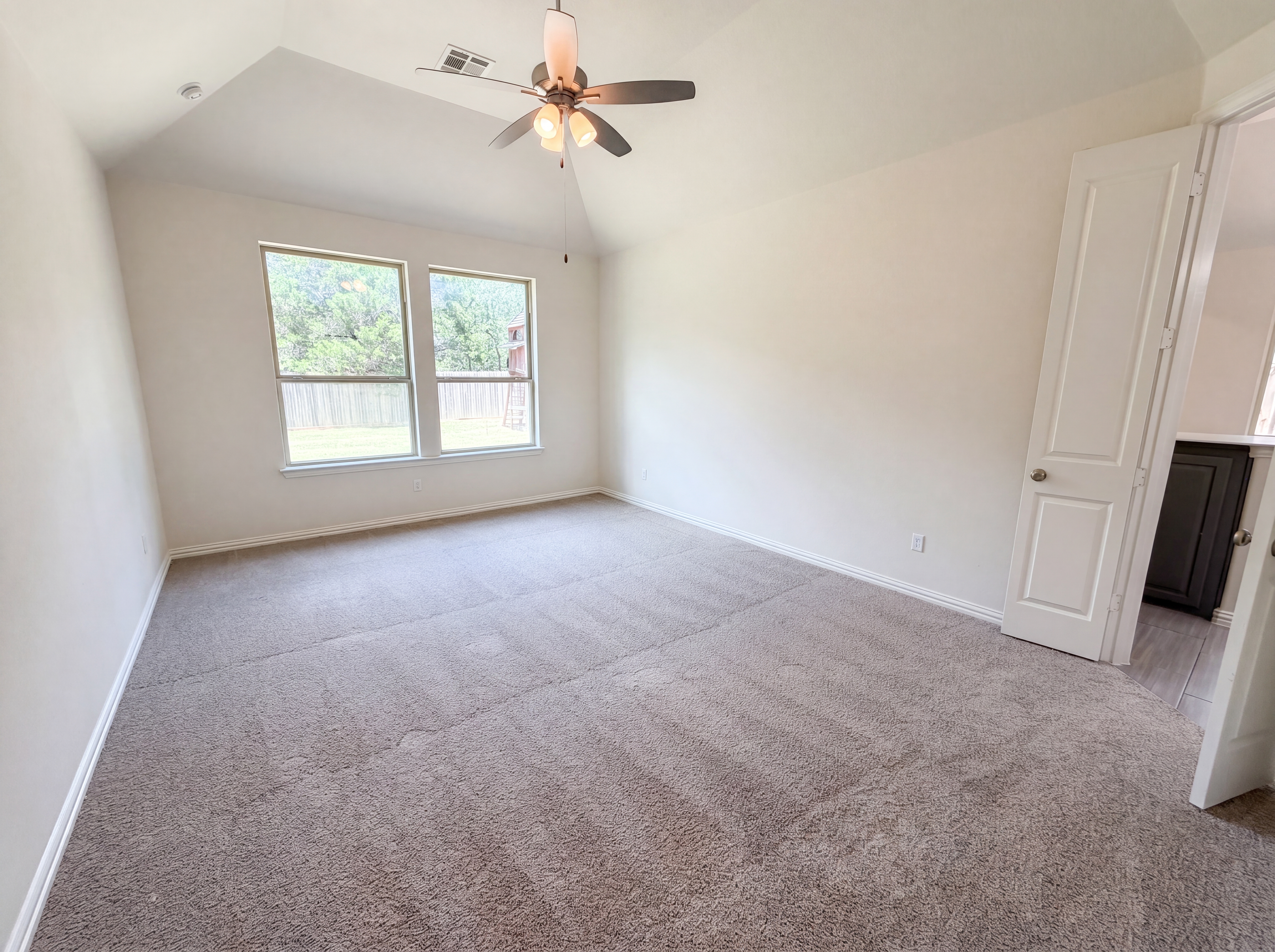 Photo 4 of 27 of 316 Fannin Battleground Ln, Georgetown, TX