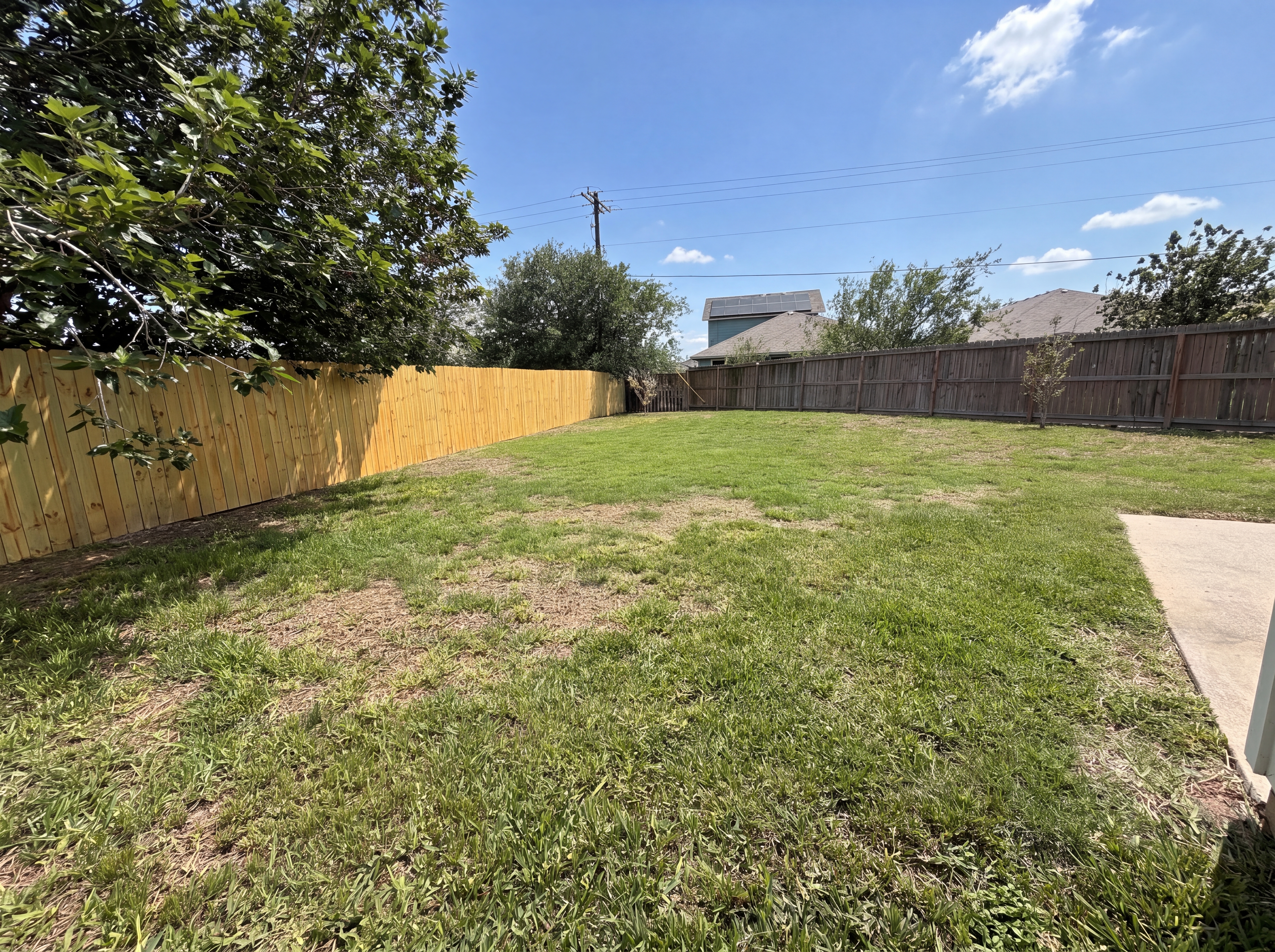 Photo 14 of 16 of 1706 Barlow Trl, Corpus Christi, TX