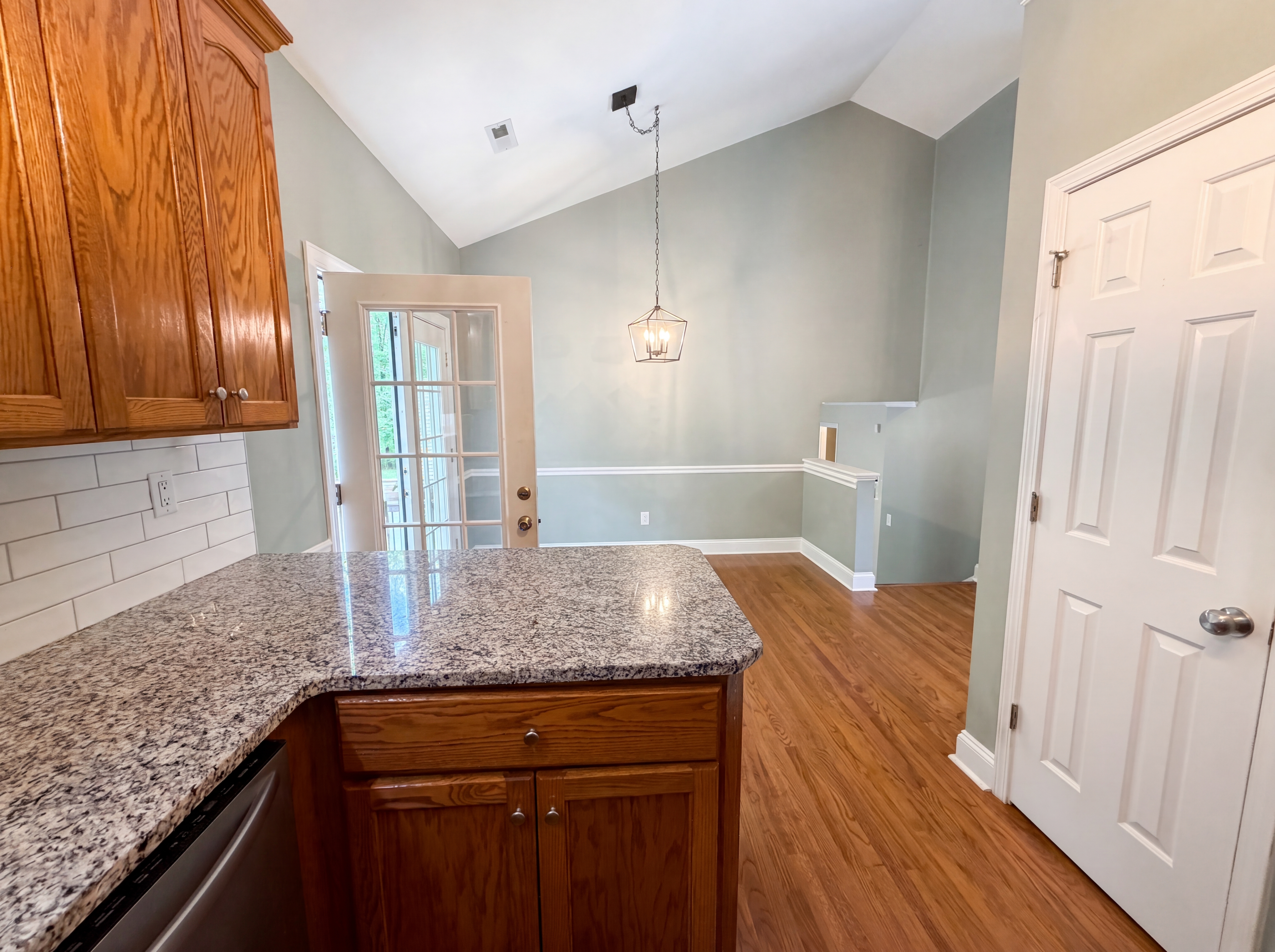 Photo 7 of 21 of 319 Beacon Hills Dr, Gastonia, NC