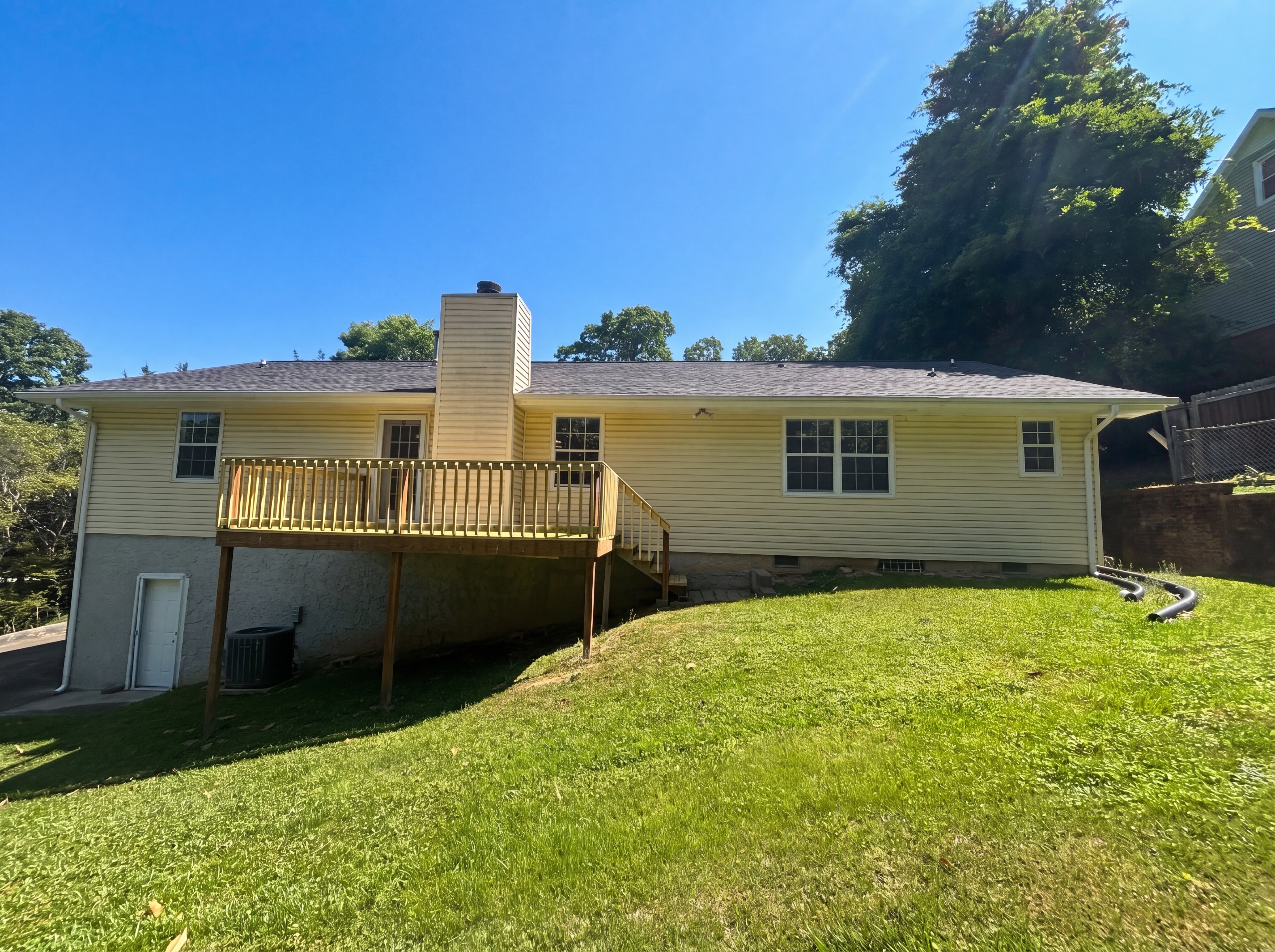 Photo 5 of 32 of 2307 Quail Nest Cir, Chattanooga, TN