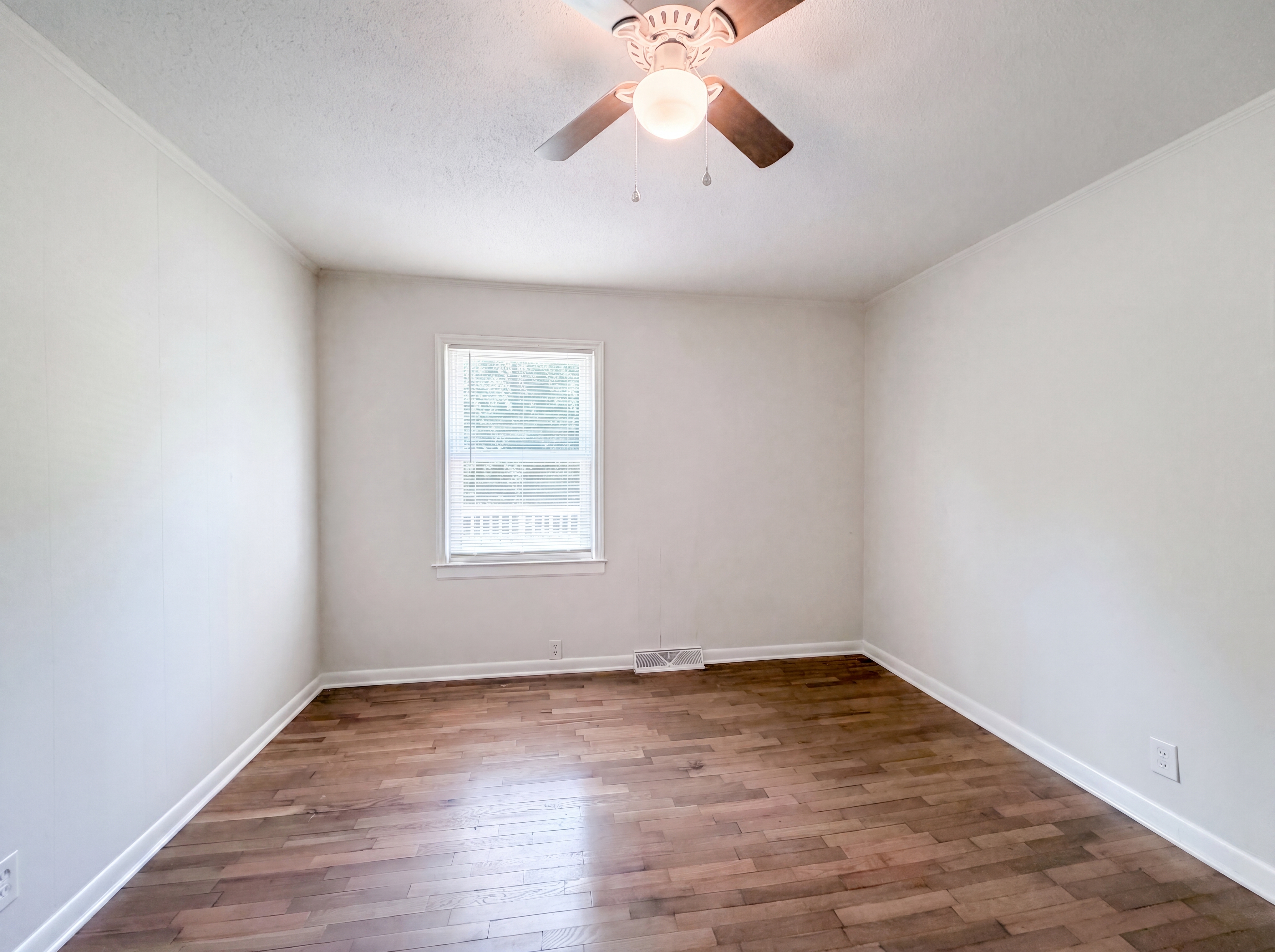 Photo 9 of 16 of 206 Lilly St, Cherryville, NC