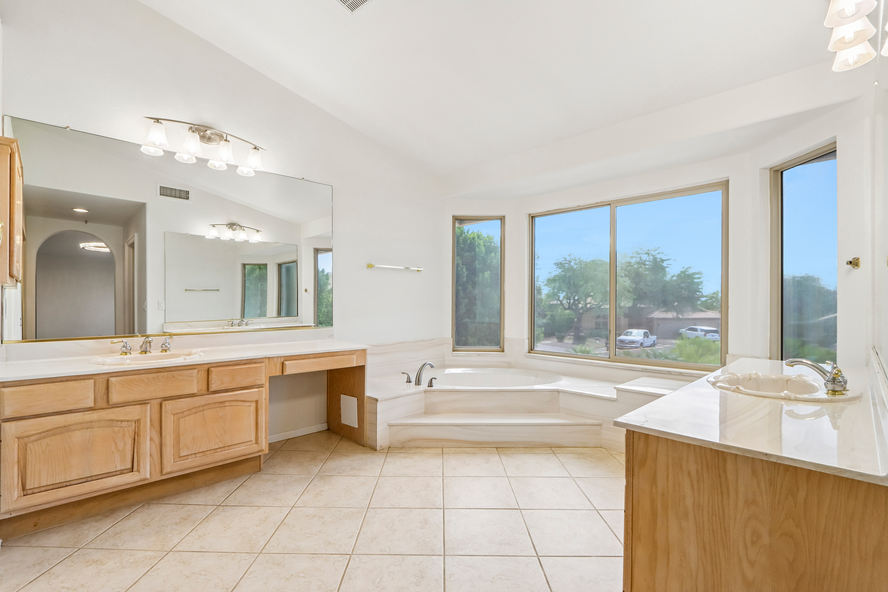 Photo 16 of 33 of 9153 E Palm Tree Dr, Scottsdale, AZ