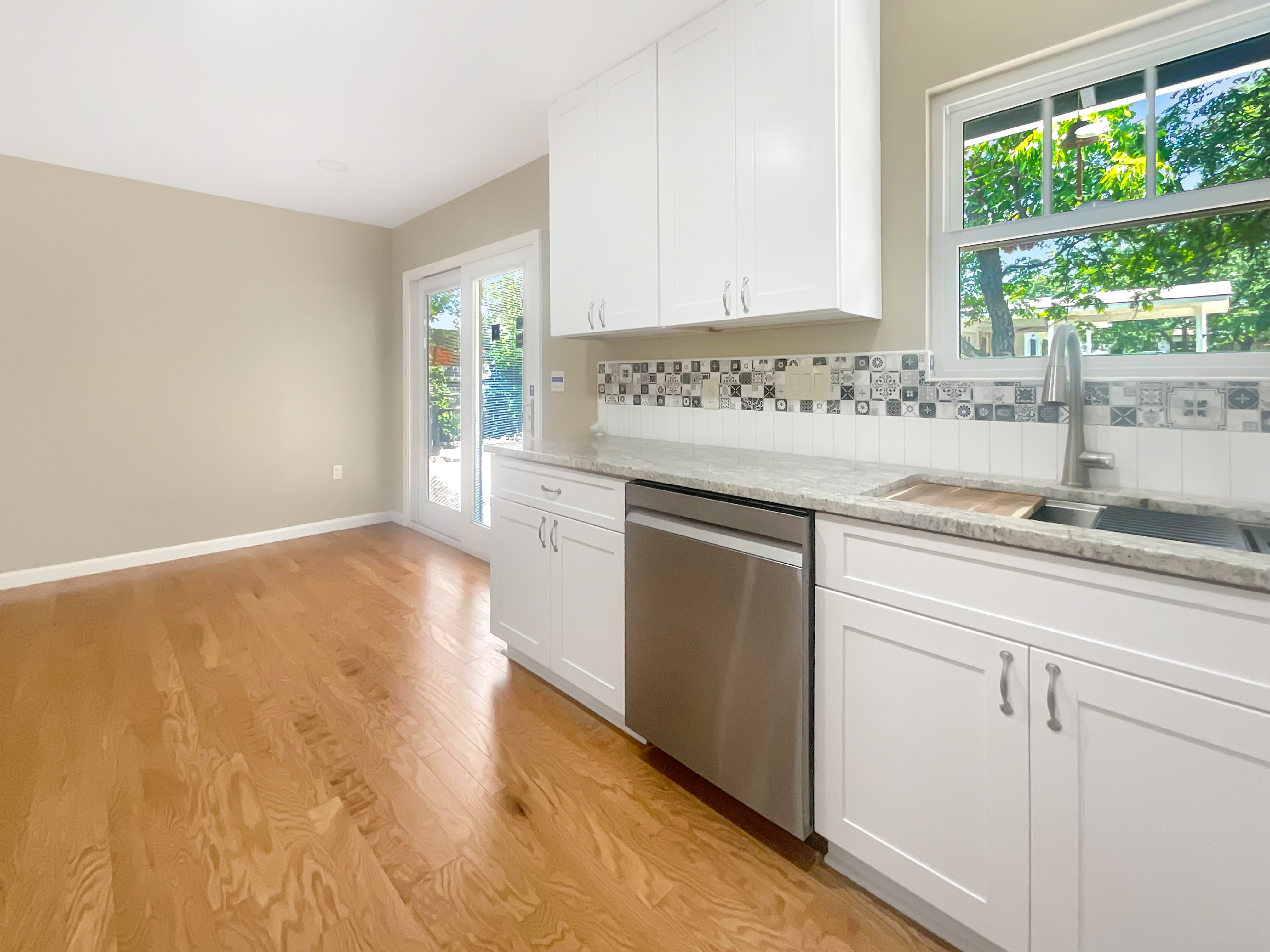 Photo 8 of 21 of 8801 Parkfield Dr, Austin, TX