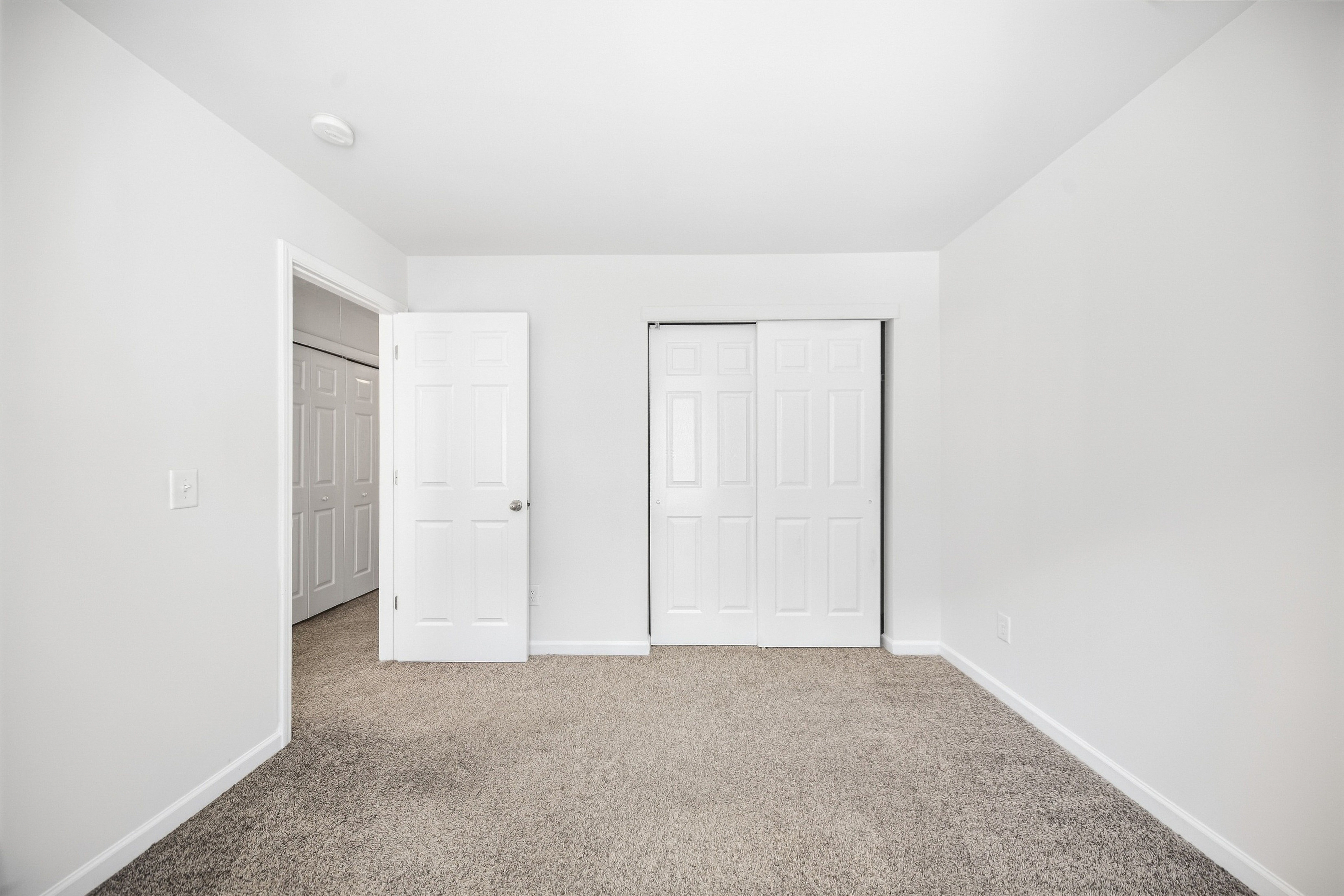 Photo 13 of 22 of 3318 Fernview Dr, Lawrenceville, GA