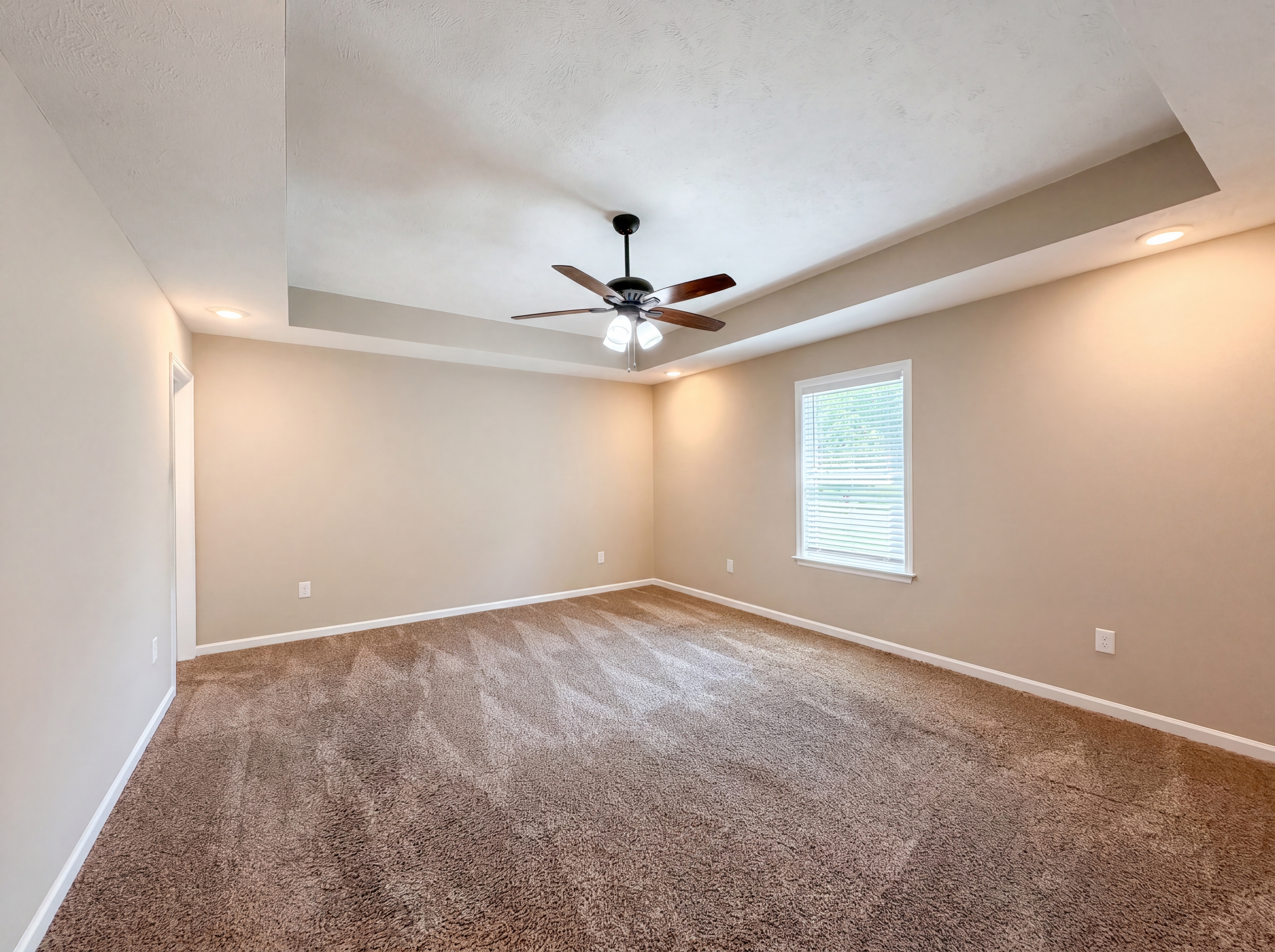Photo 4 of 23 of 340 Elm Ave, Lewisburg, TN