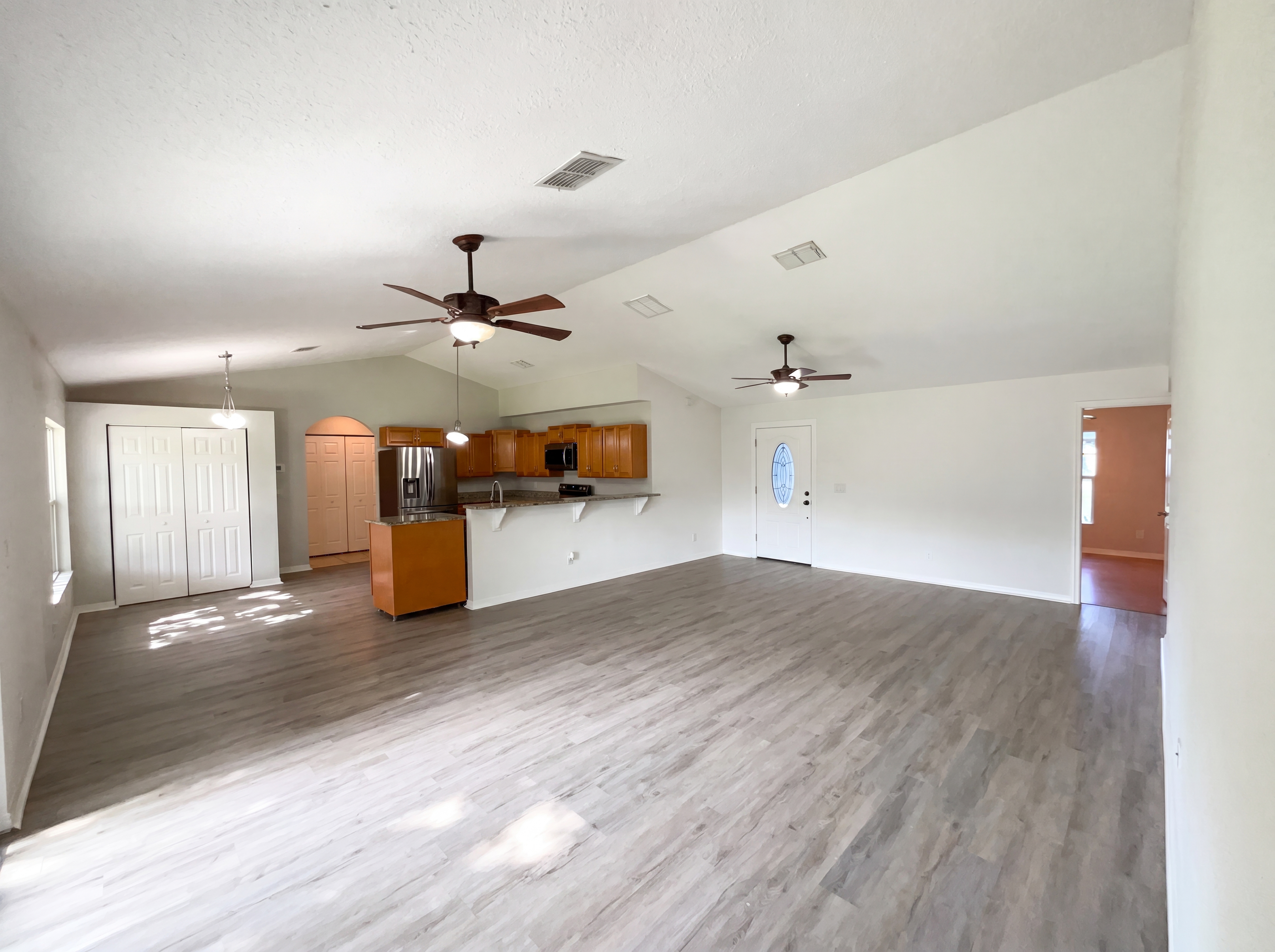 Photo 7 of 25 of 1801 Missouri Ave, Saint Cloud, FL