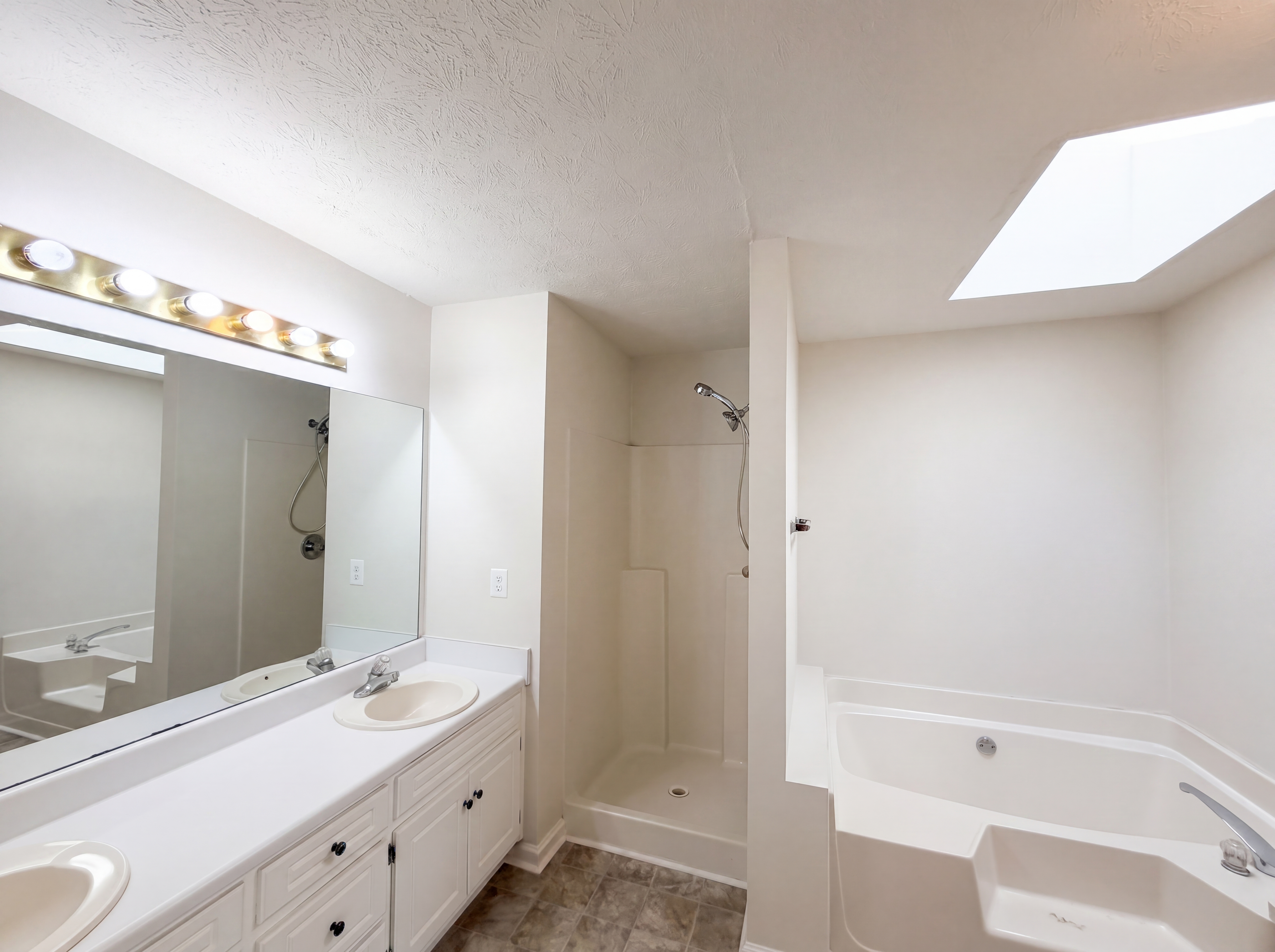 Photo 15 of 25 of 1556 Wynfield Ct, Auburn, GA