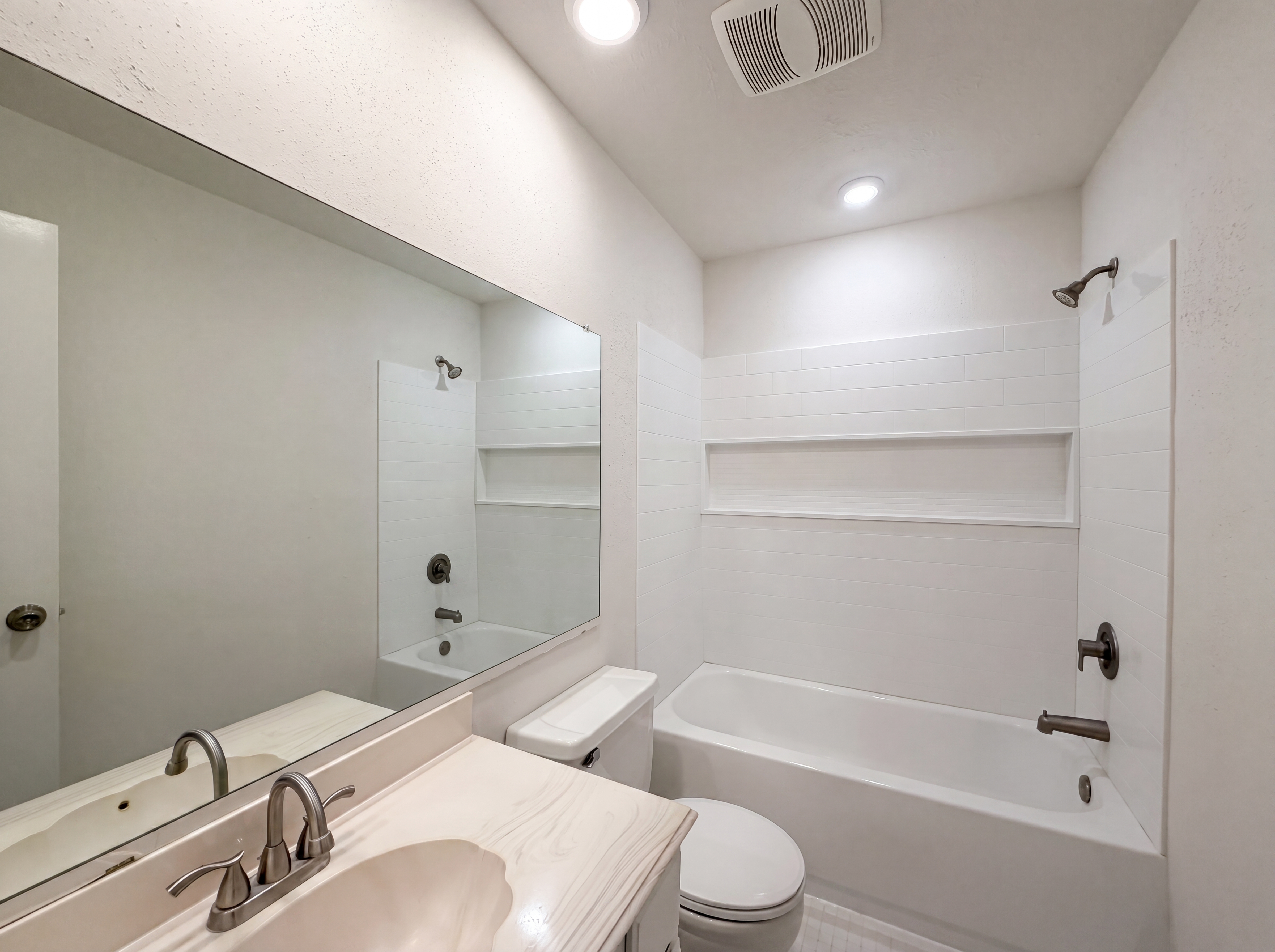 Photo 14 of 18 of 2503 Whispering Springs Dr, Spring, TX