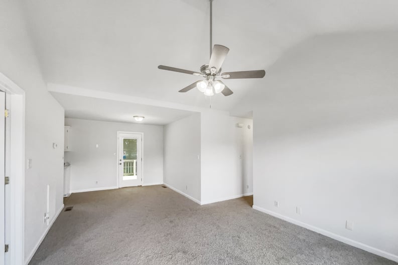 Property photo 3 of 1274 Silver Star Dr