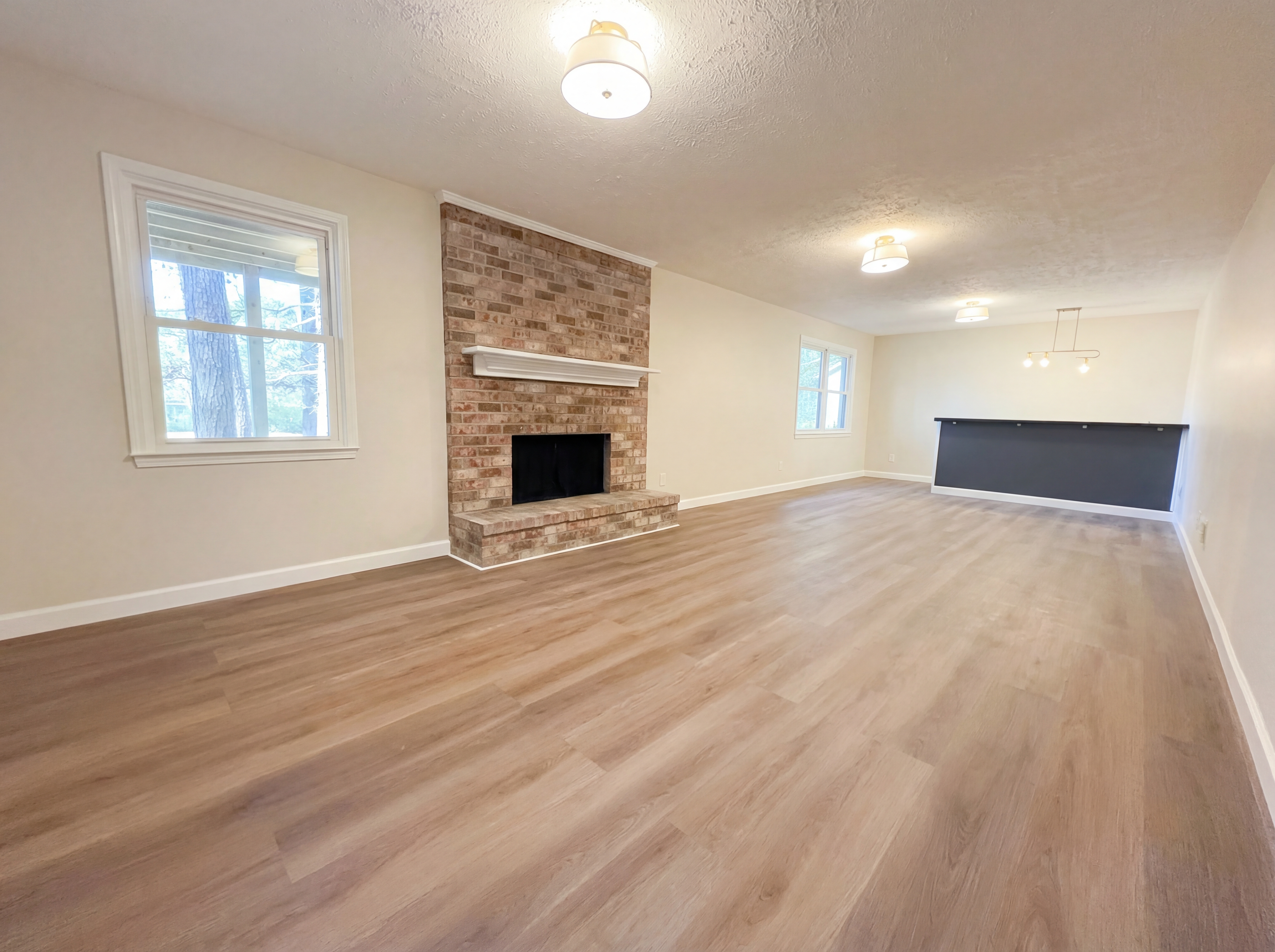Photo 8 of 23 of 5048 Kerry Downs Rd, Hoover, AL