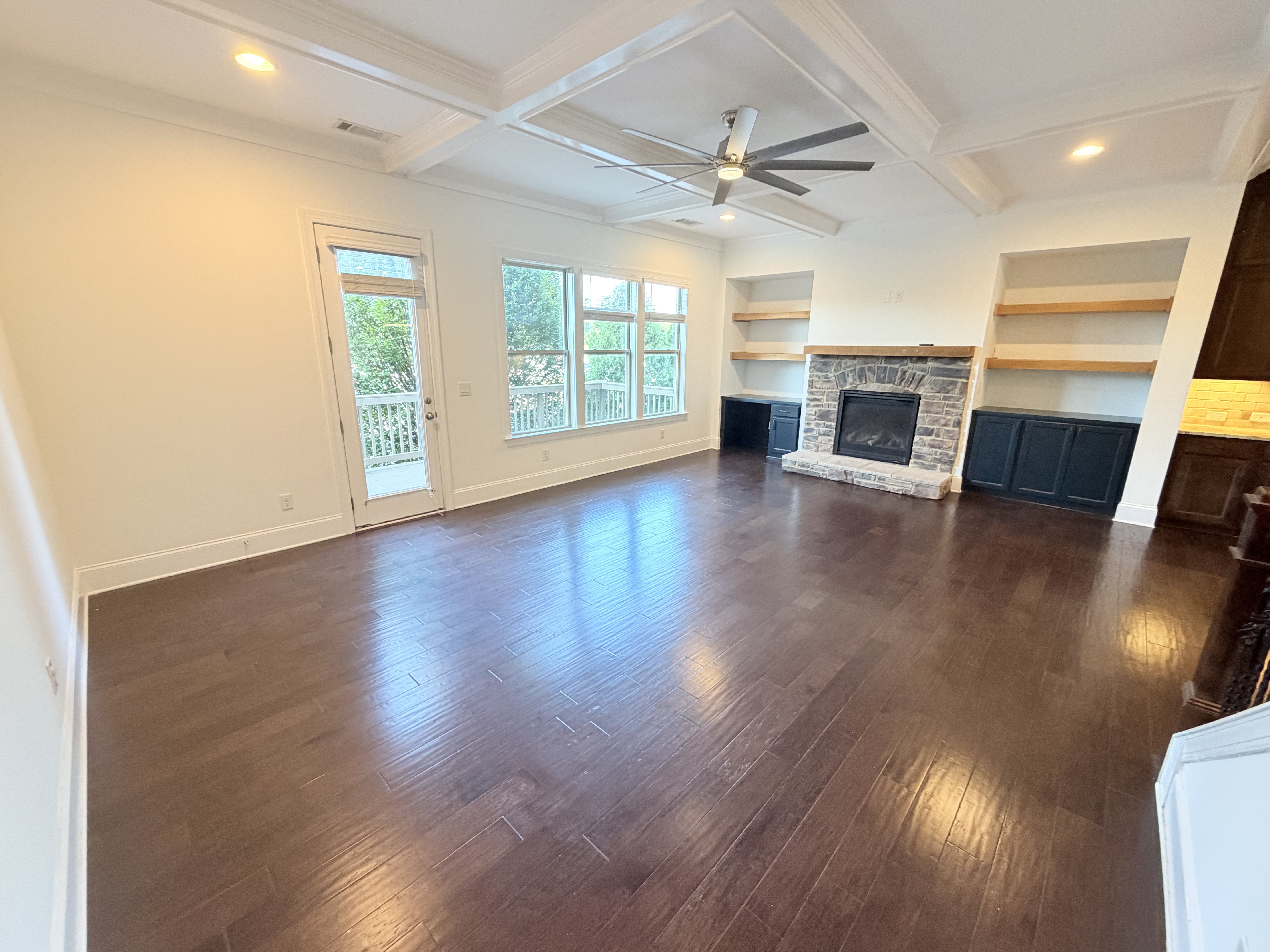 Photo 12 of 44 of 2256 Royal Vineyard Ln SE, Smyrna, GA