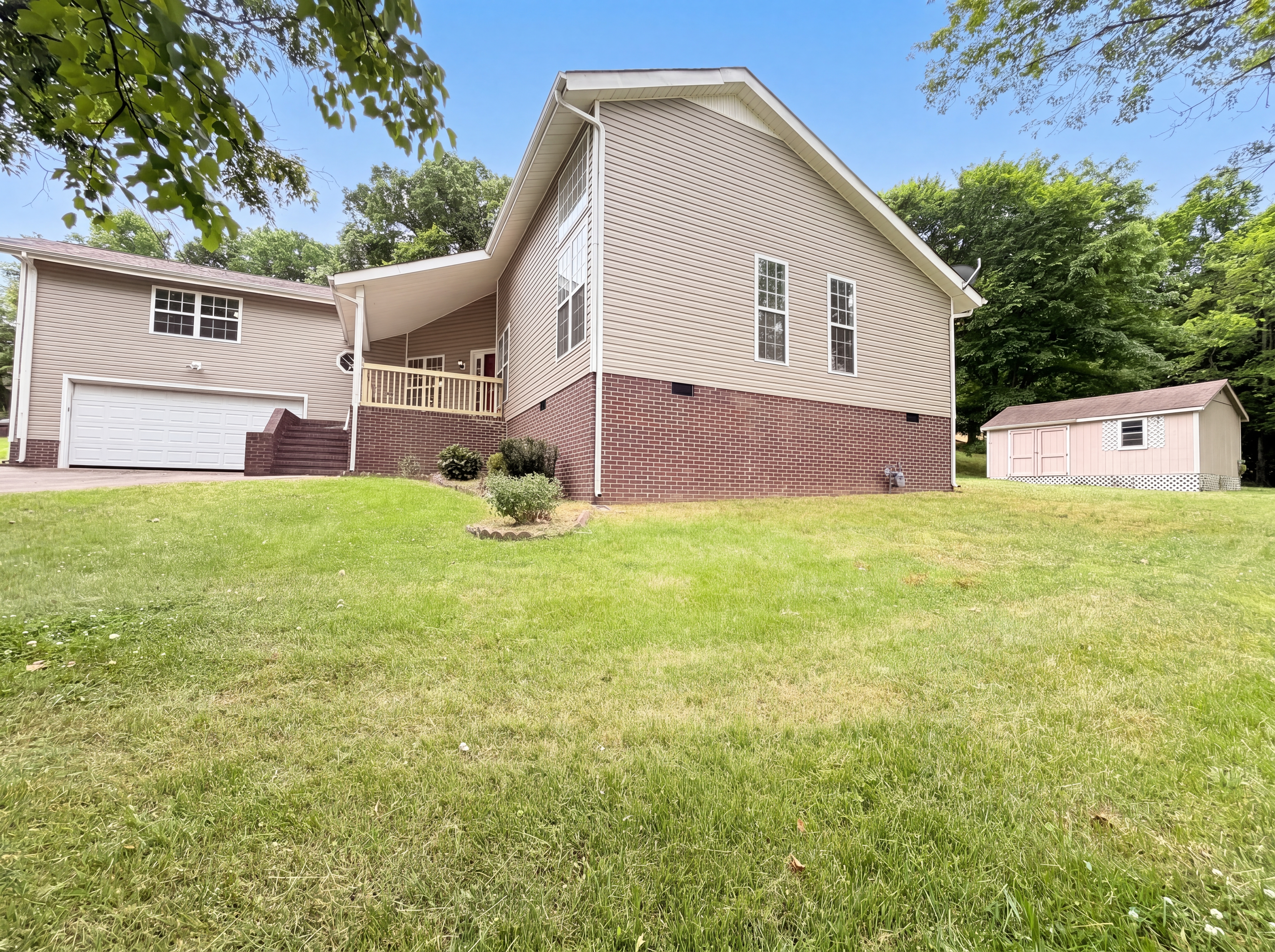 Photo 19 of 22 of 2011 Wild Cherry Dr, Lewisburg, TN