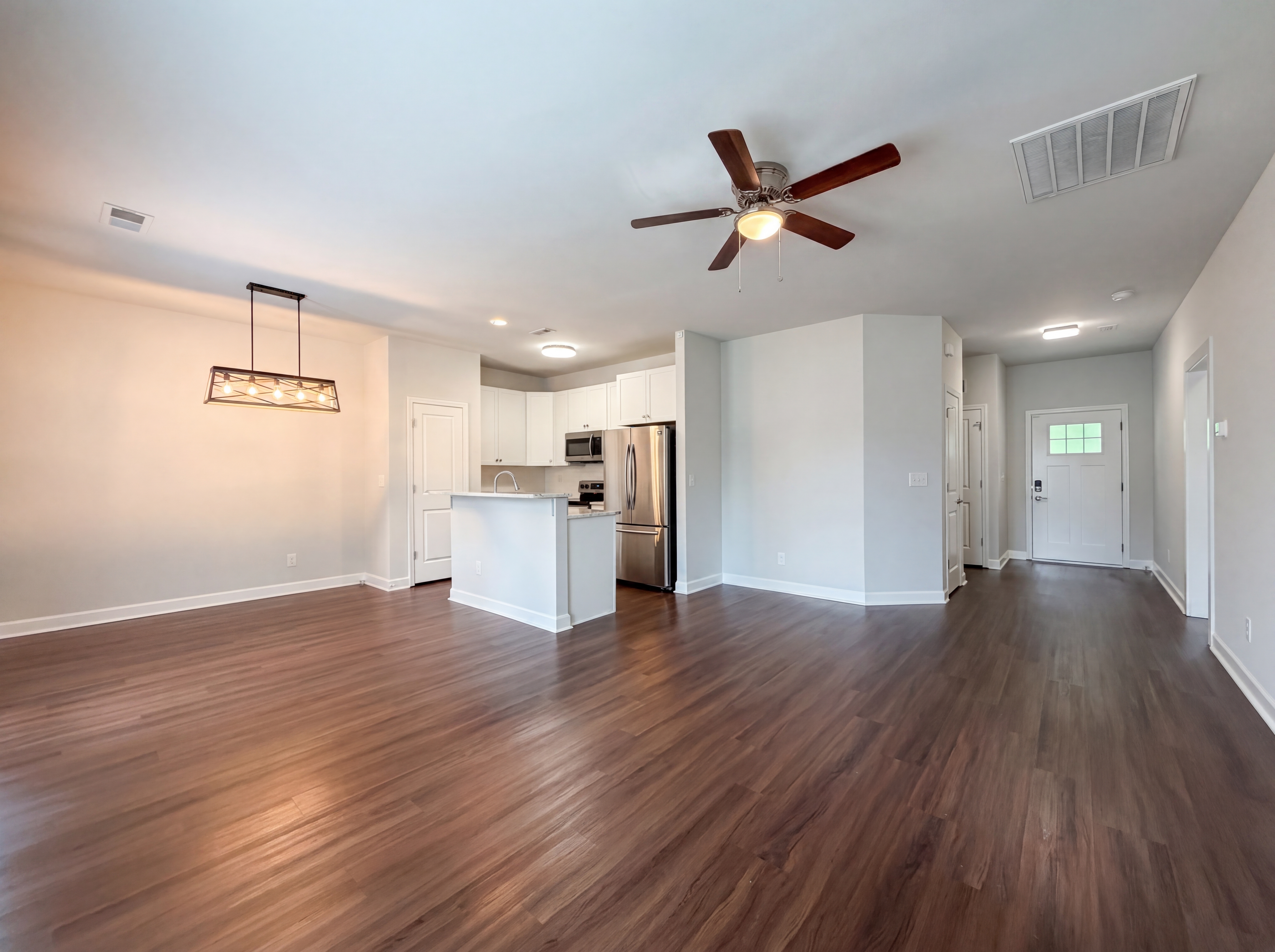 Photo 6 of 16 of 5704 Woodard St, Charlotte, NC