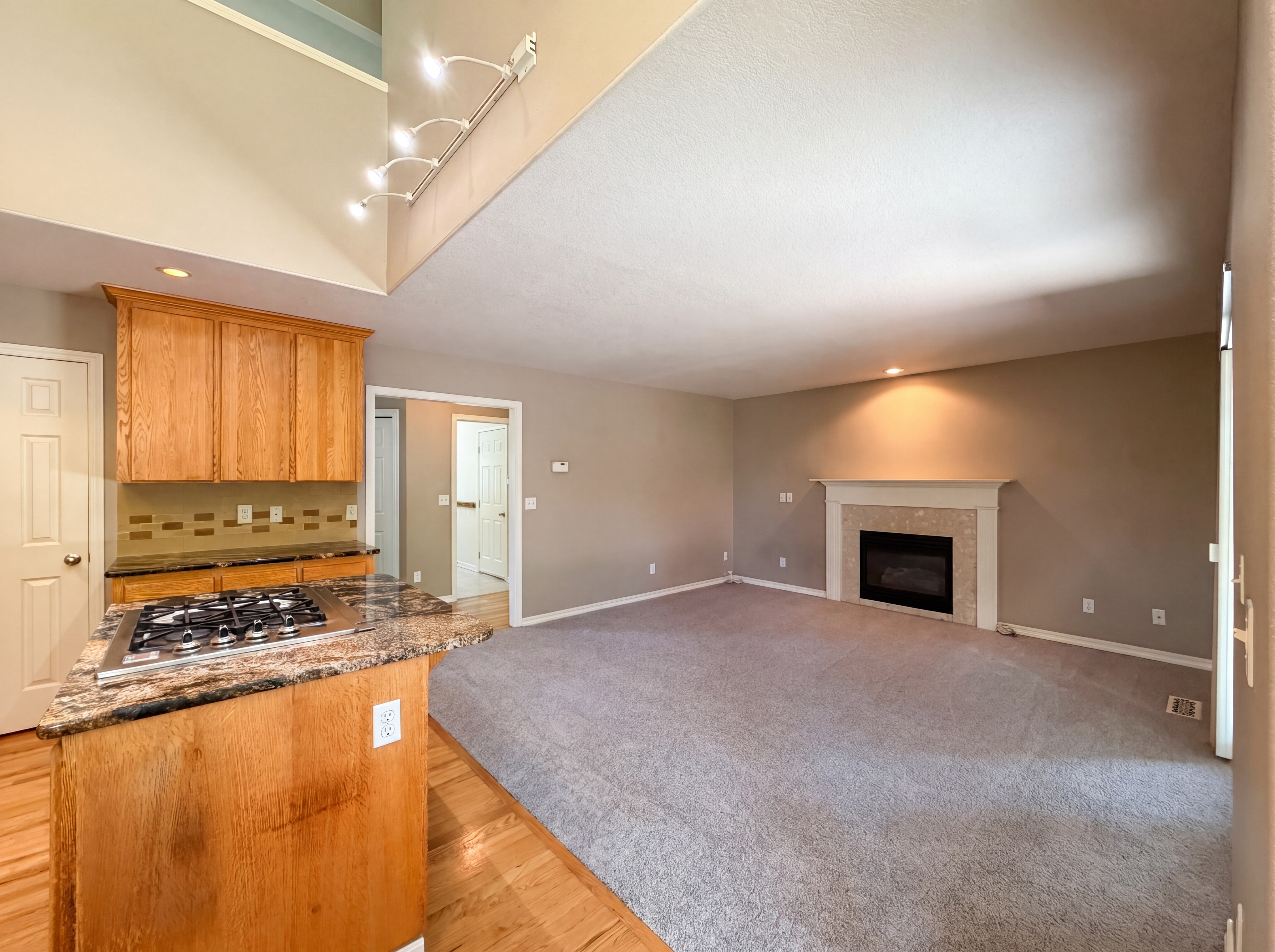 Photo 10 of 25 of 5880 SE Snowberry Ct, Hillsboro, OR