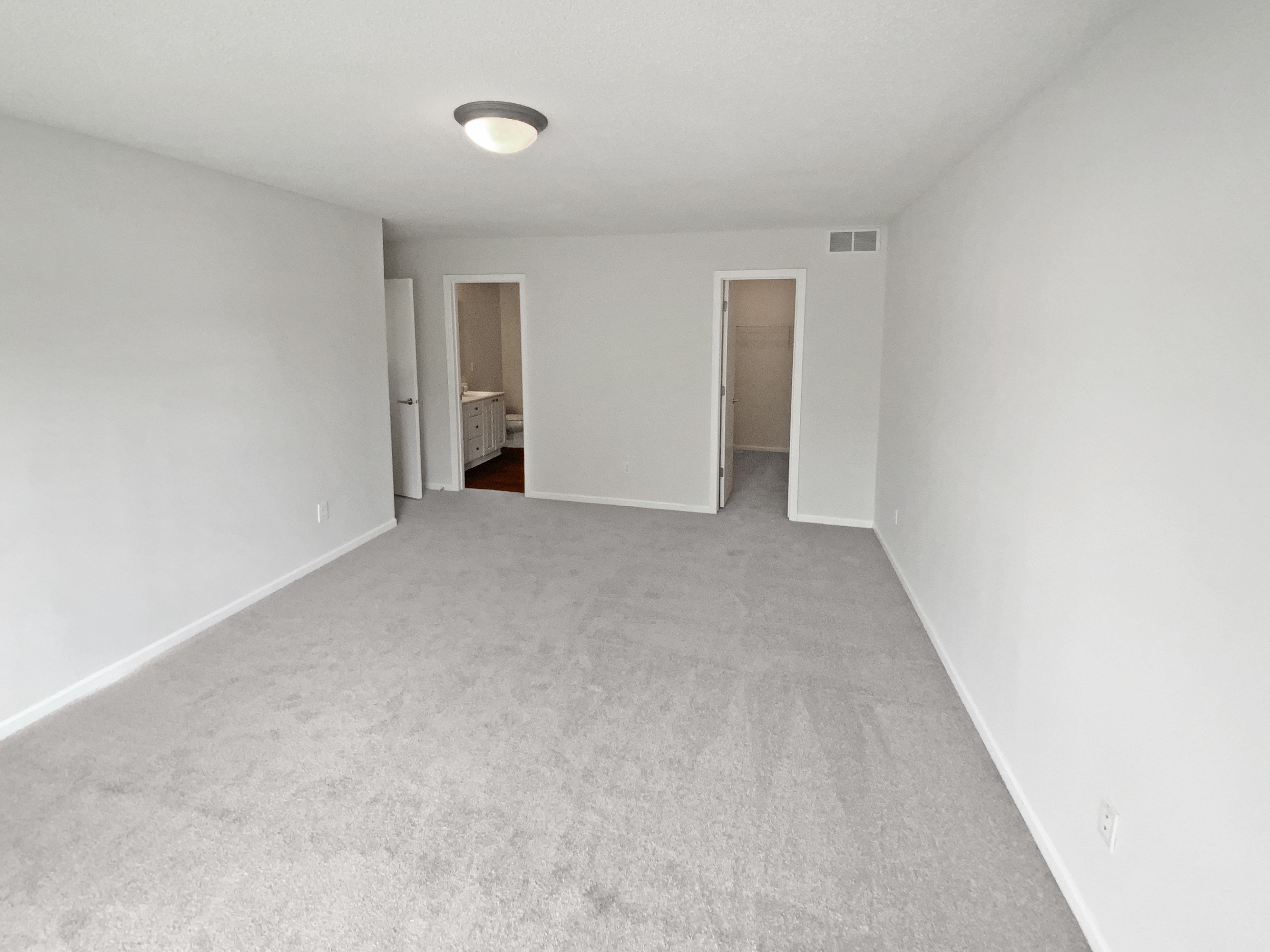 Photo 13 of 23 of 17837 Haralson Dr, Eden Prairie, MN