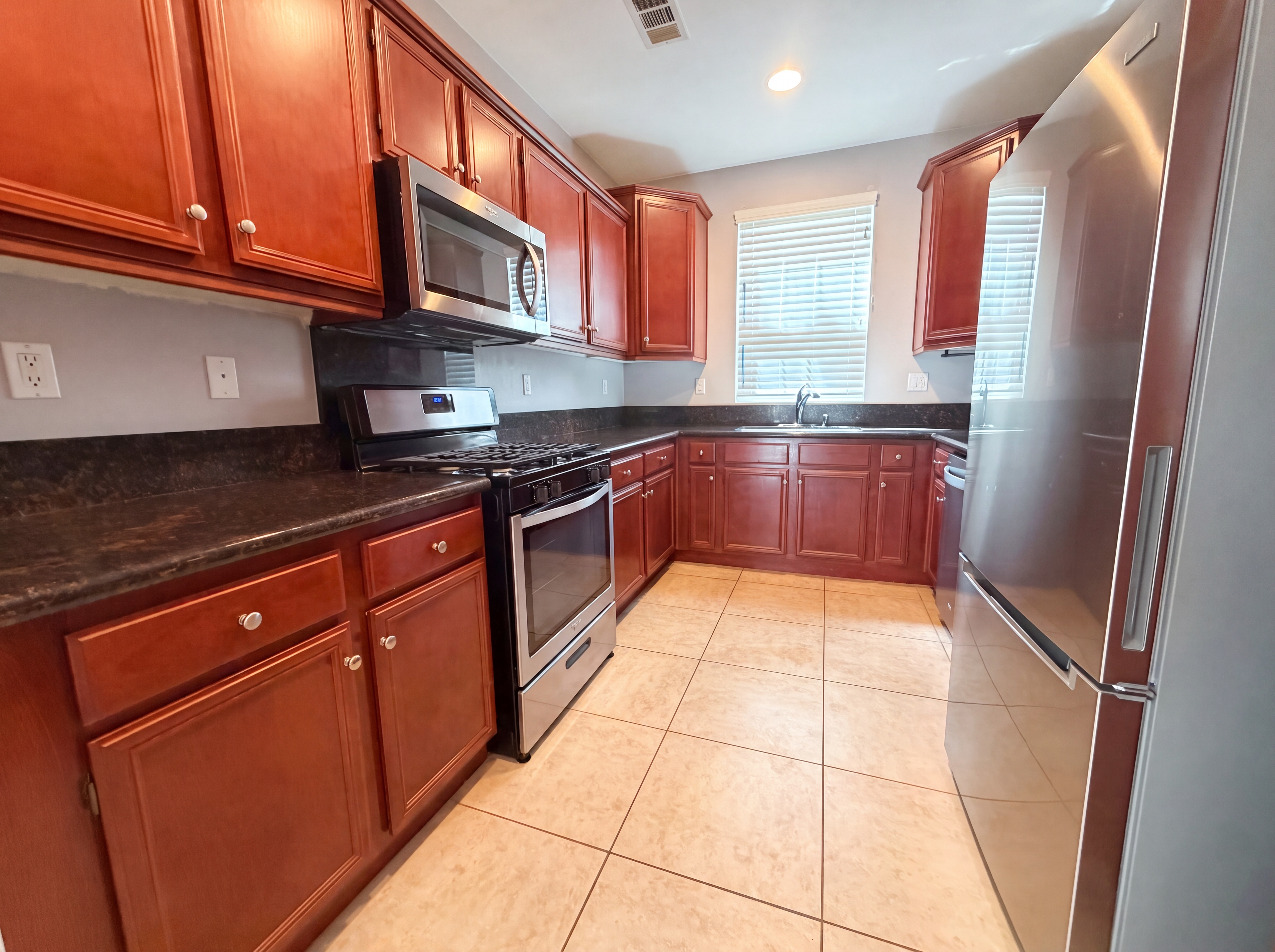 Photo 6 of 33 of 31891 Domenoe Way, Temecula, CA