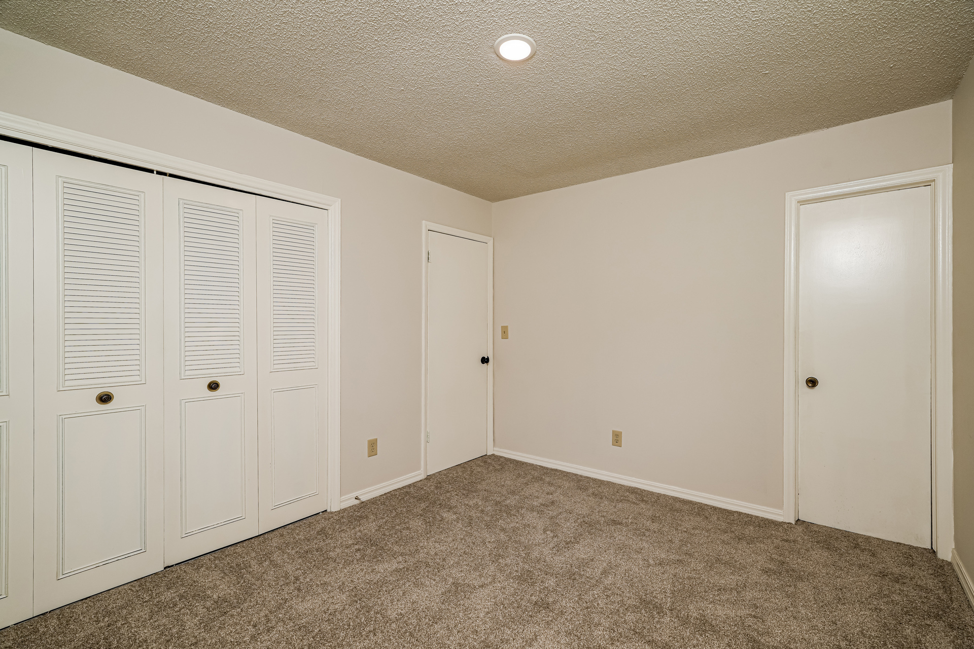 Photo 12 of 21 of 2701 S 115th East Pl, Tulsa, OK