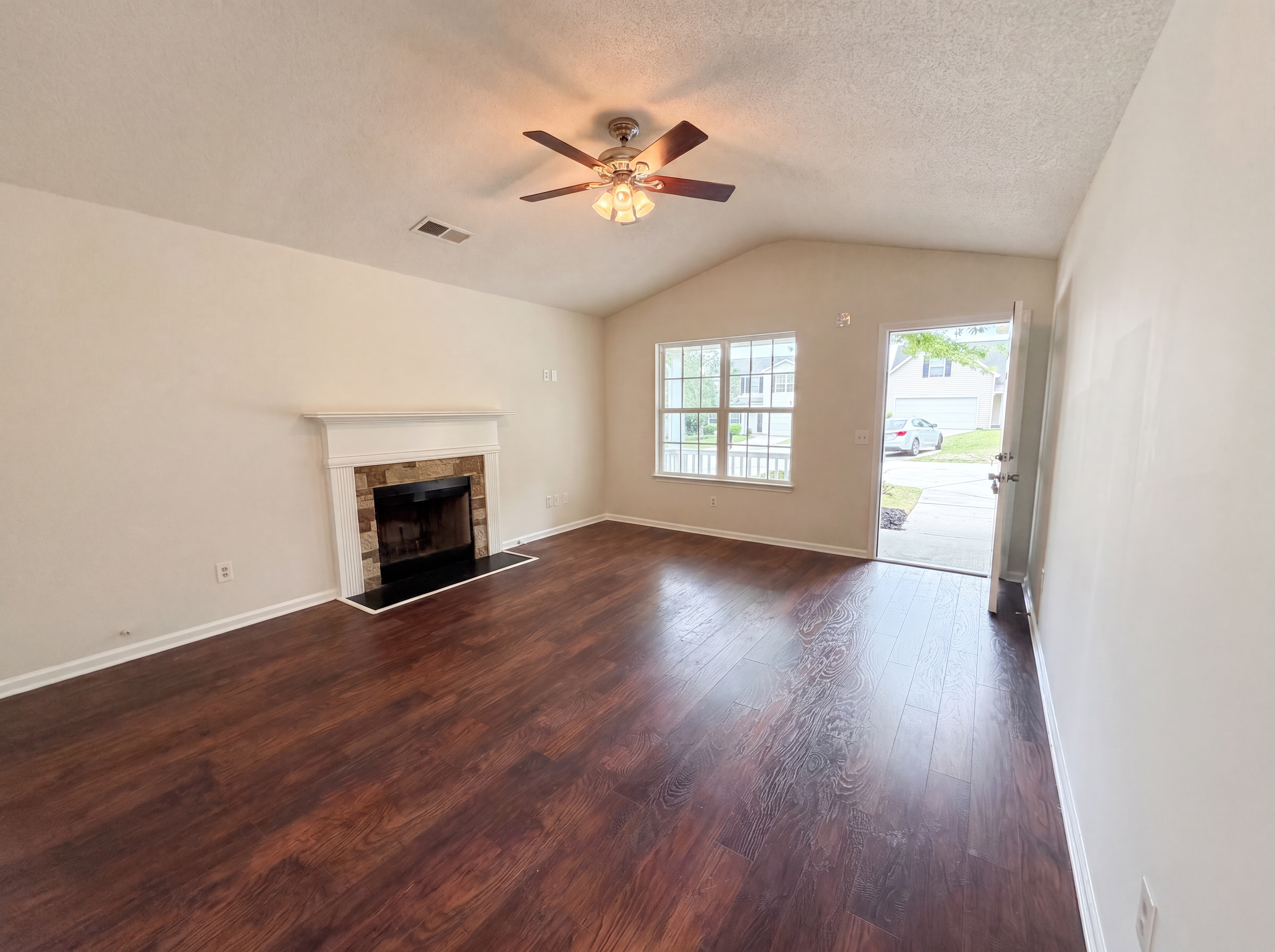 Photo 3 of 19 of 58 Crossvine Ct, Columbia, SC