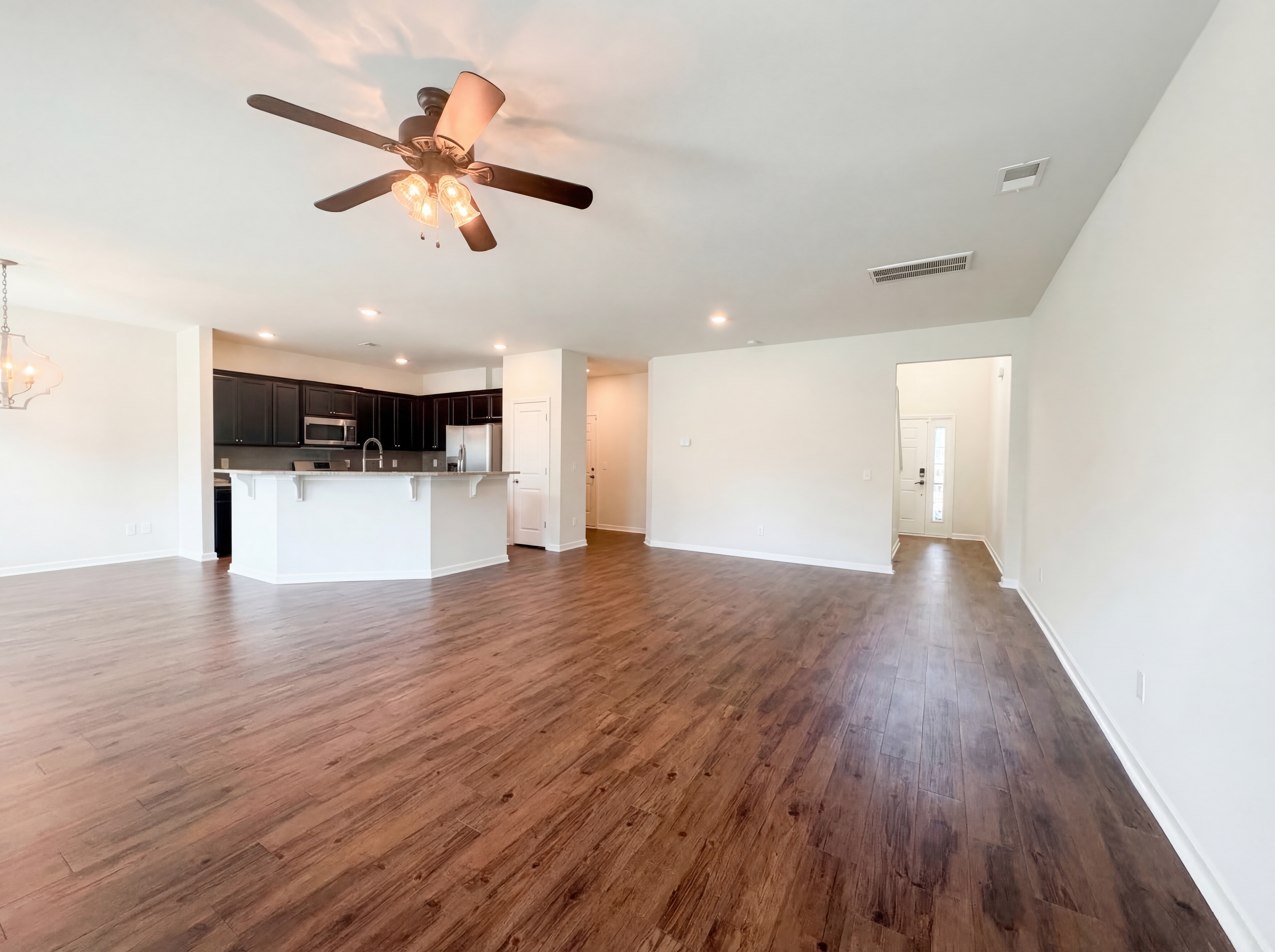 Photo 6 of 22 of 130 Hyrne Dr, Goose Creek, SC