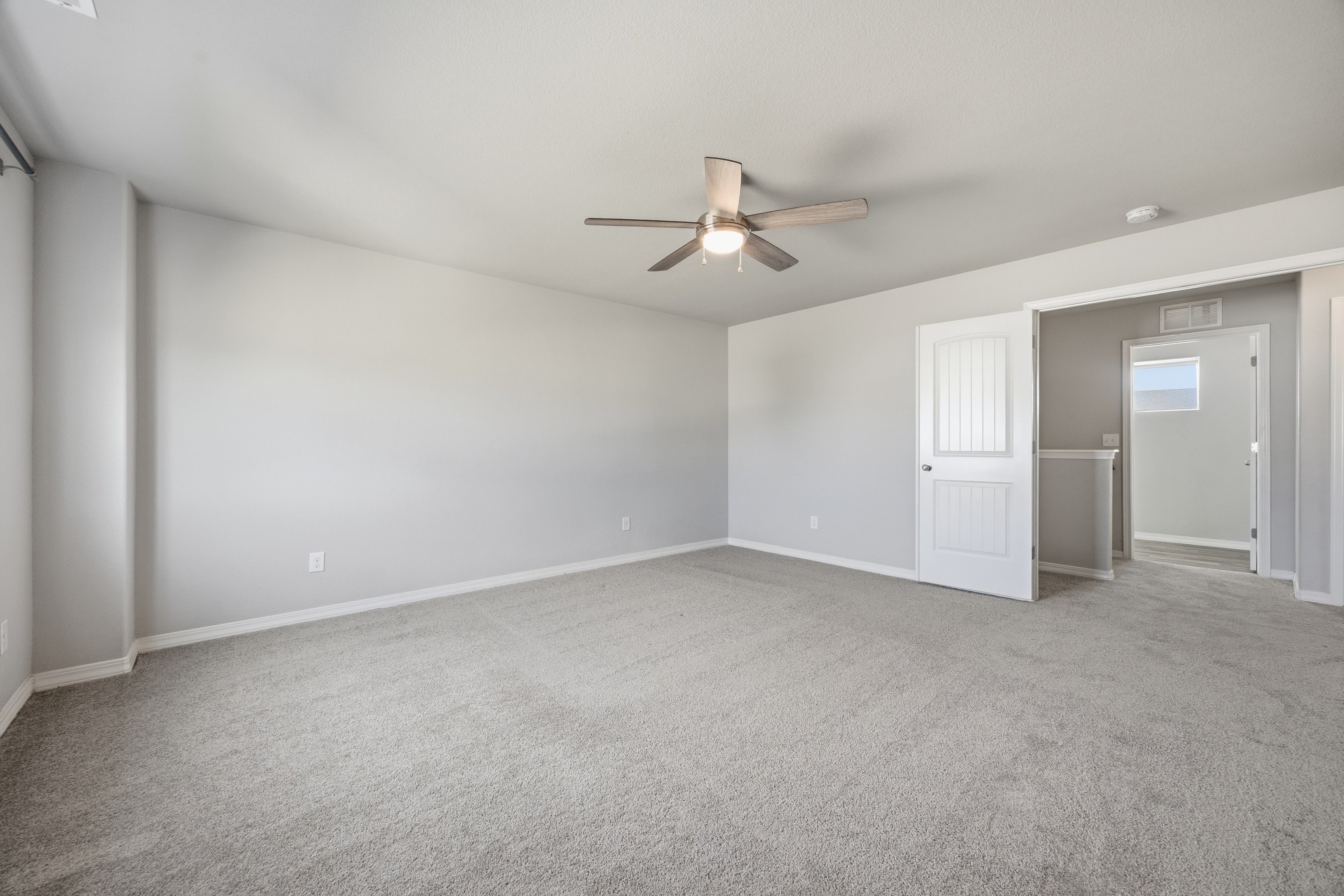 Photo 17 of 36 of 7668 Benecia Dr, Fountain, CO