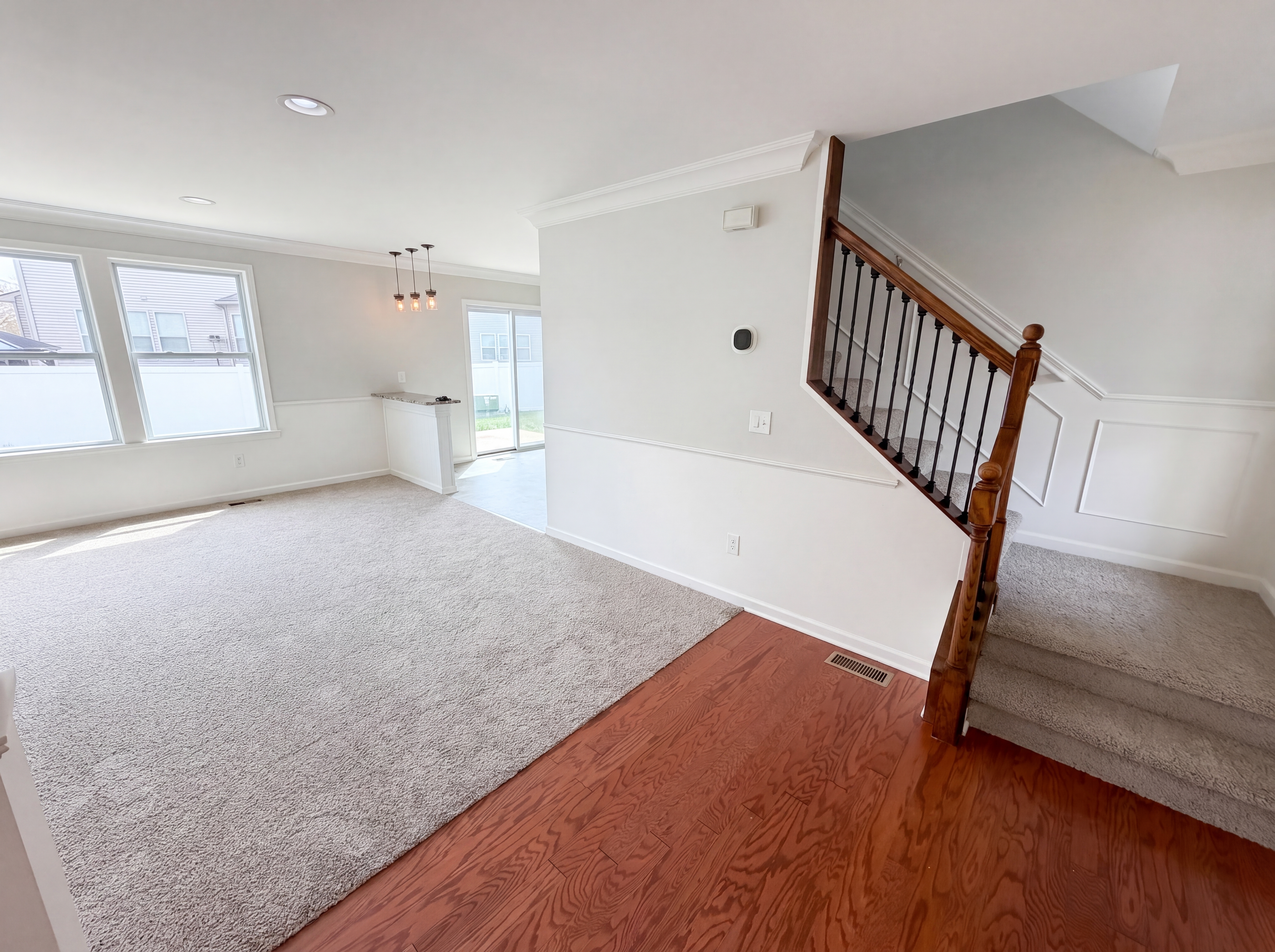 Photo 7 of 44 of 42824 Greystone Dr, Sterling Heights, MI