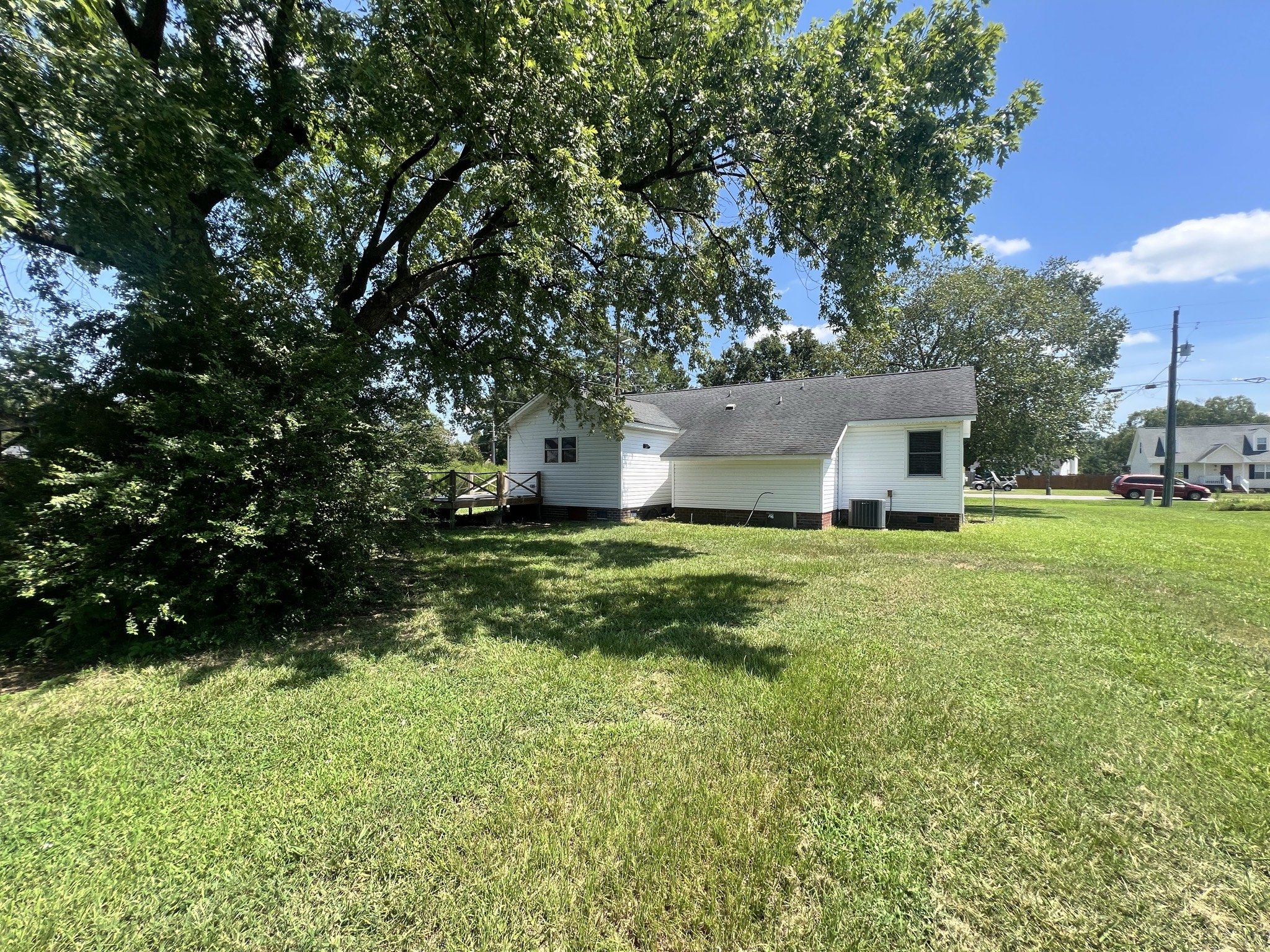 Photo 20 of 26 of 2504 Thomas Langston Rd, Winterville, NC