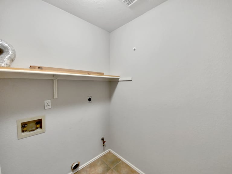 Photo 20 of 28 - 4803 Alta Loma Dr, Austin, TX 78749