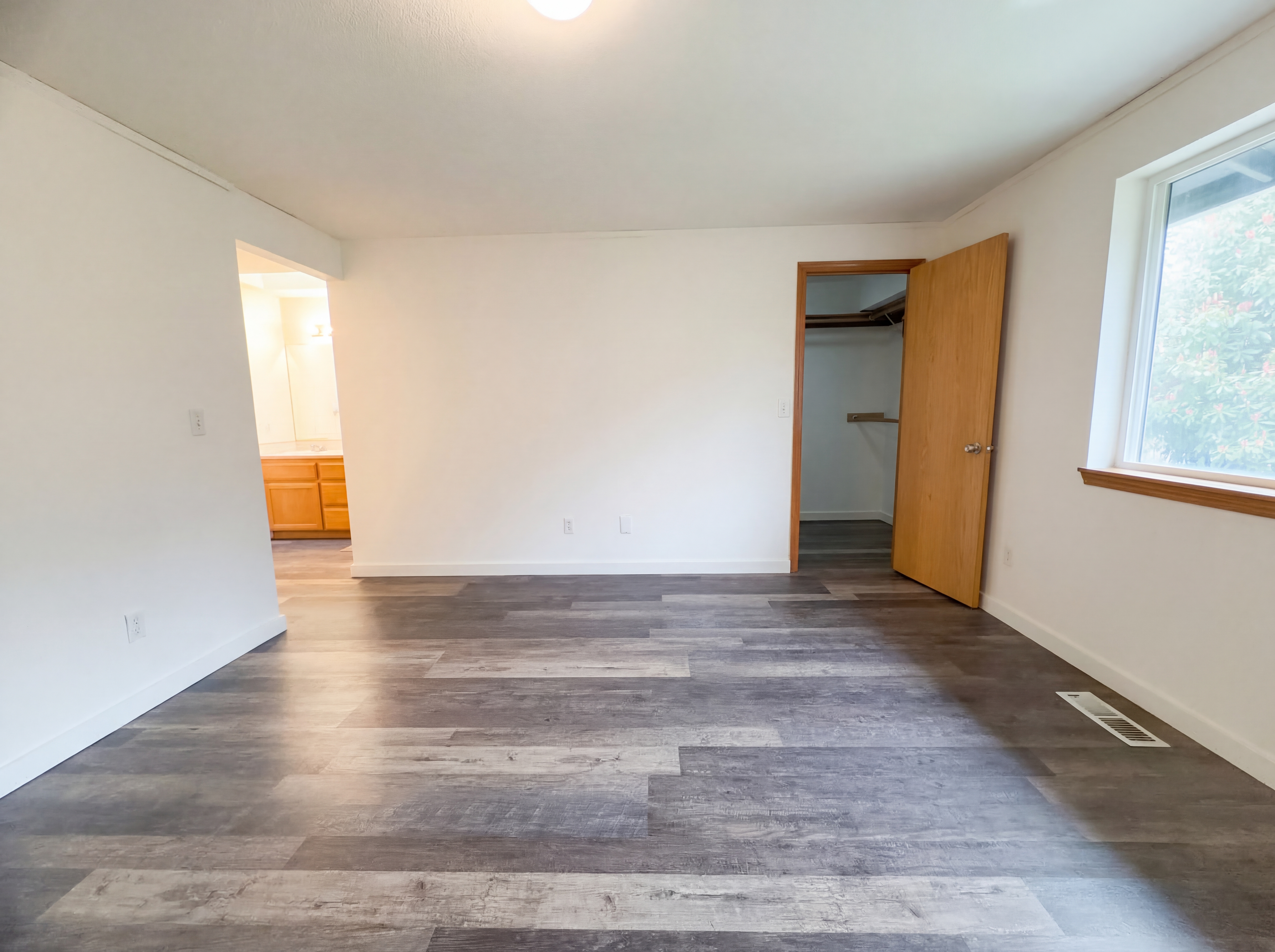 Photo 13 of 18 of 8641 NE Windstone St, Beaverton, OR