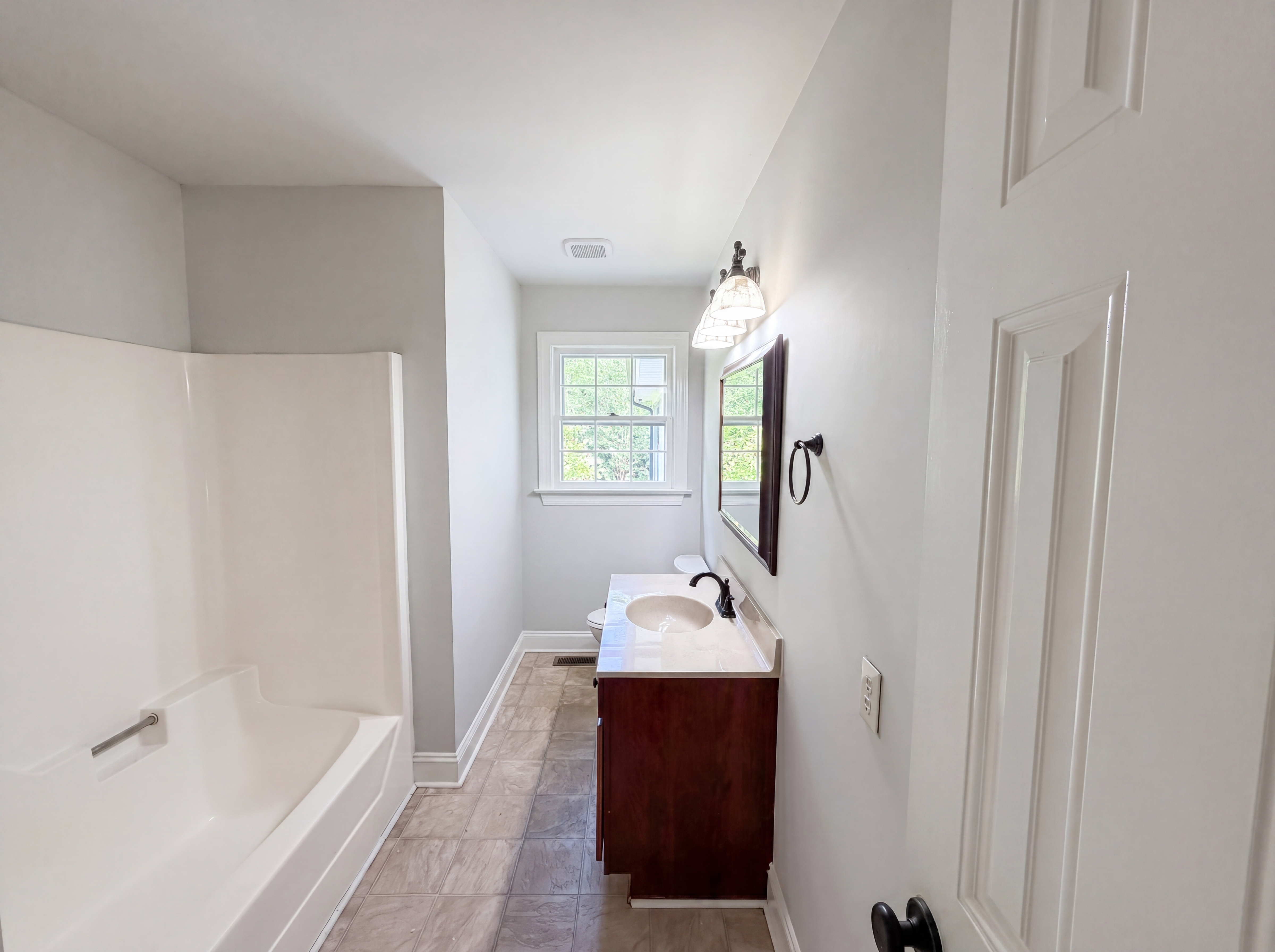 Photo 14 of 17 of 624 Green Willow Cir, Wendell, NC