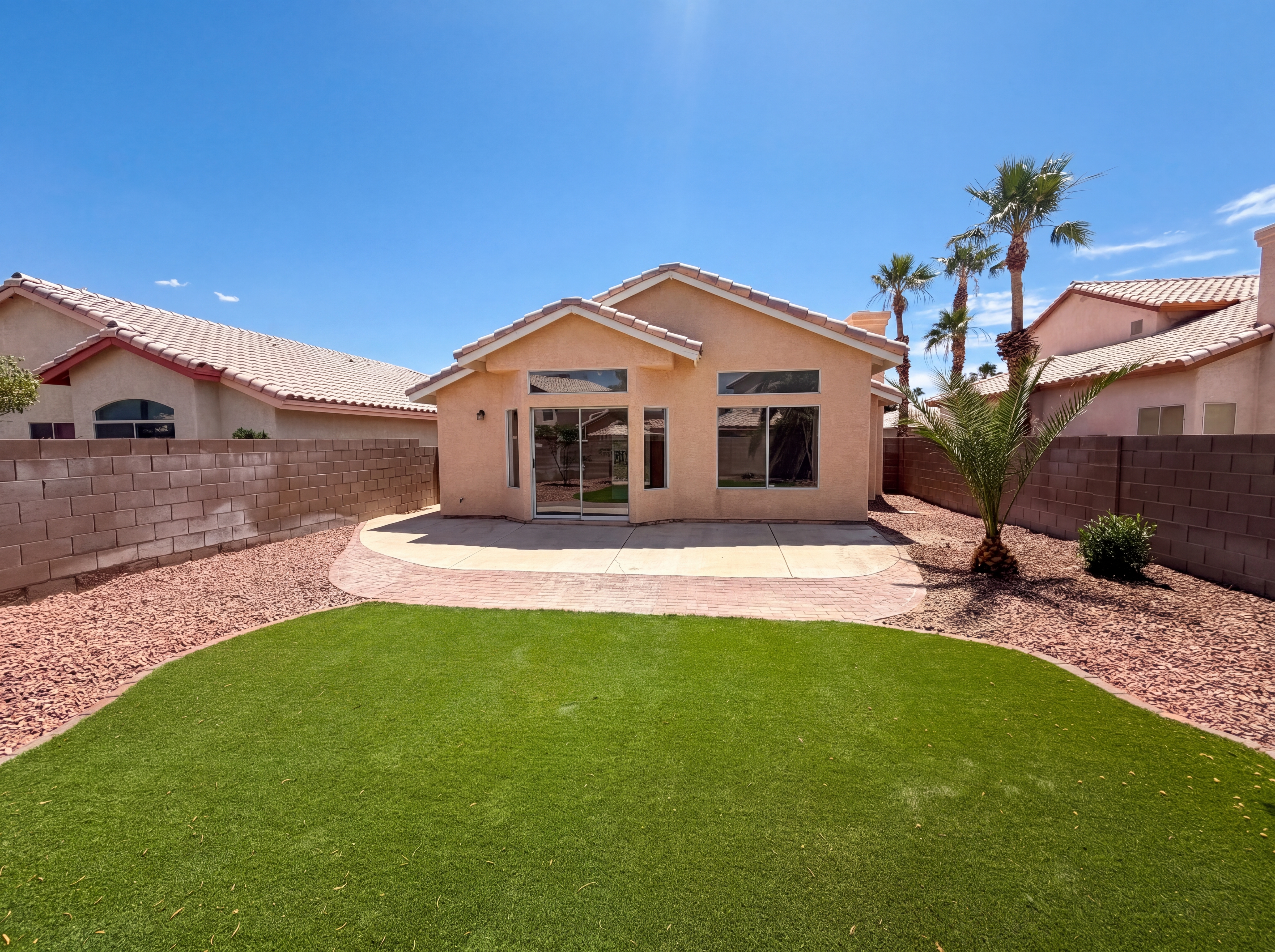 Photo 5 of 23 of 2080 Sierra Stone Ln, Las Vegas, NV