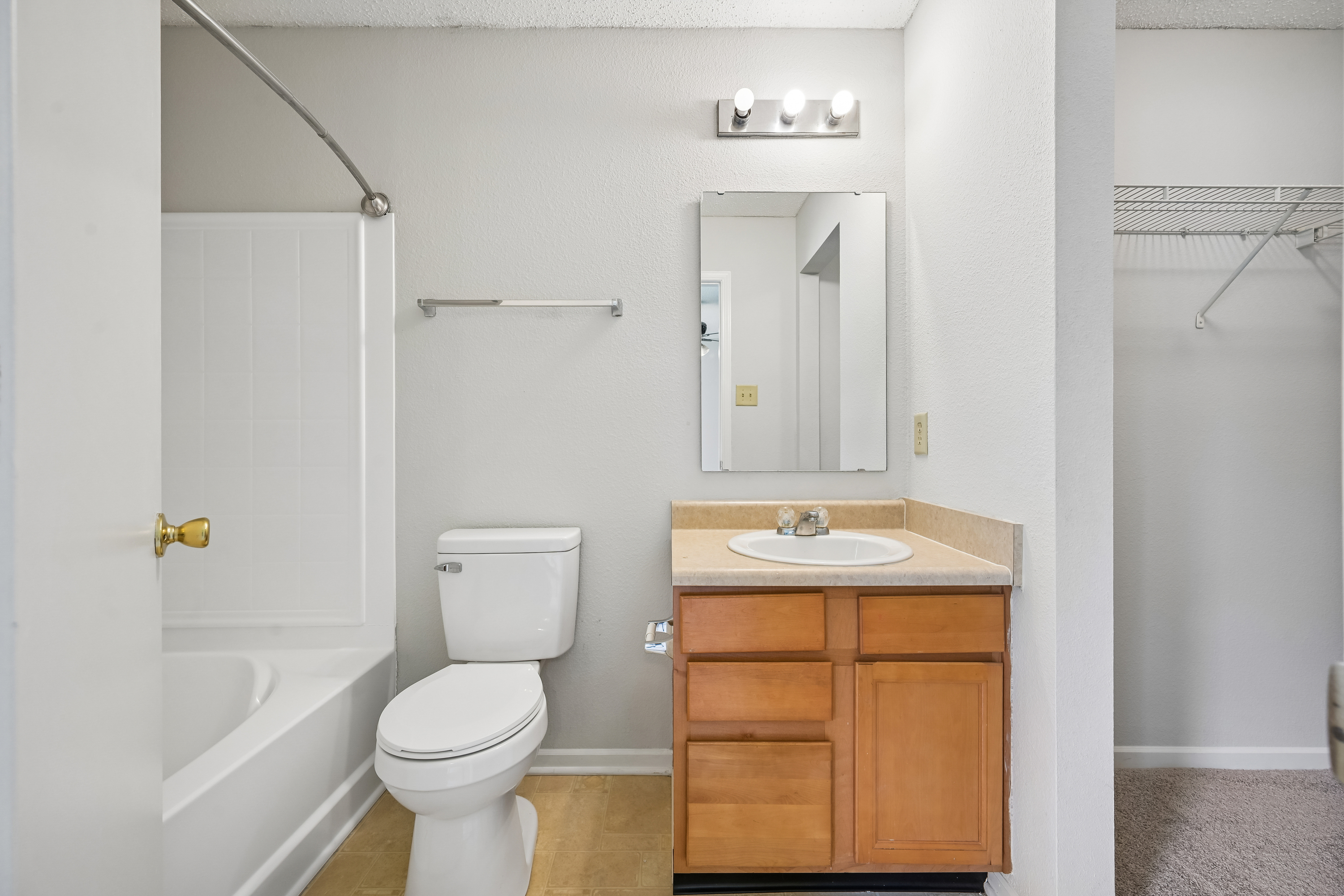 Photo 13 of 29 of 11355 Congaree Way, Indianapolis, IN