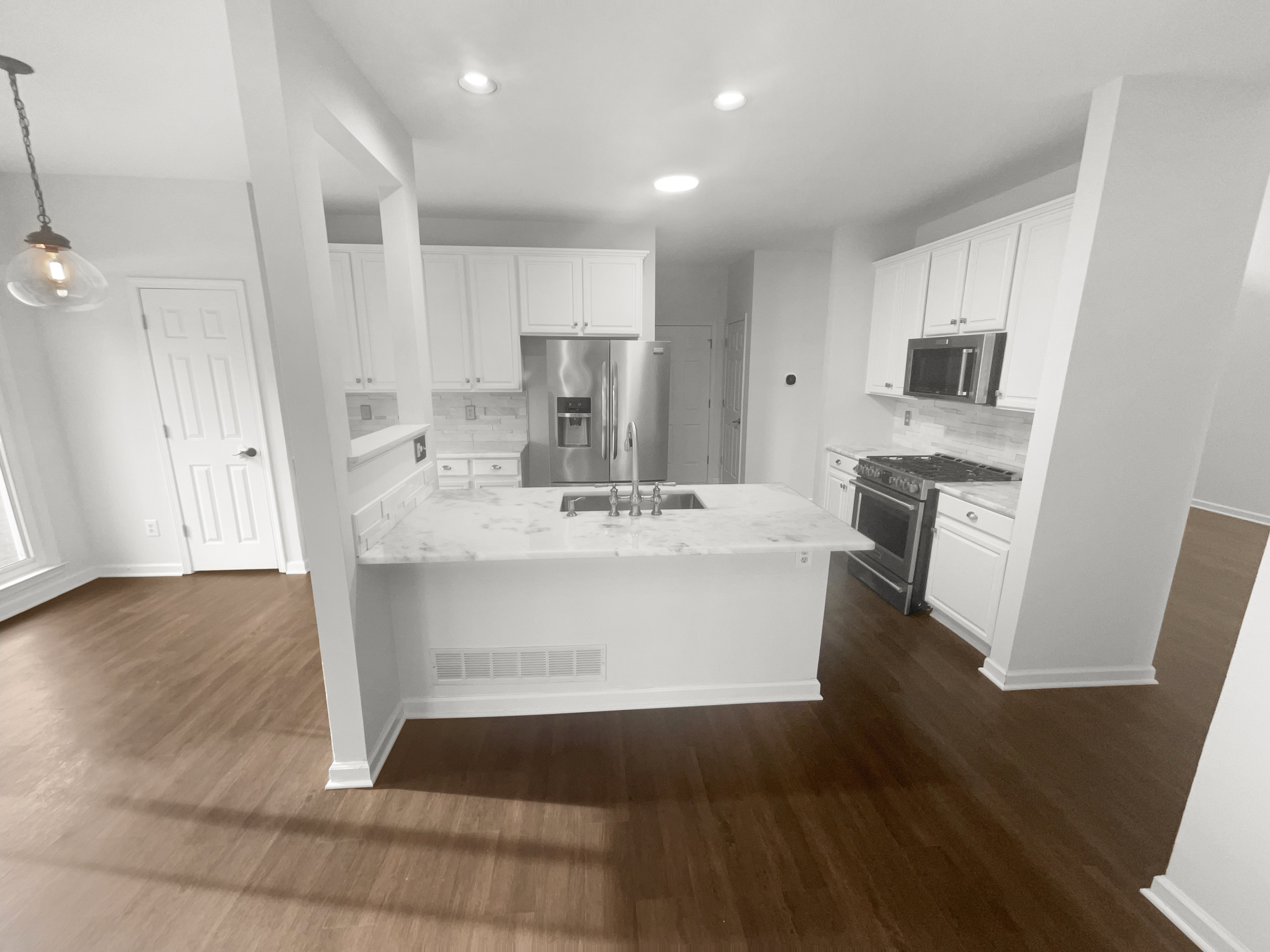 Photo 2 of 36 of 2669 Glenrose Hl, Atlanta, GA