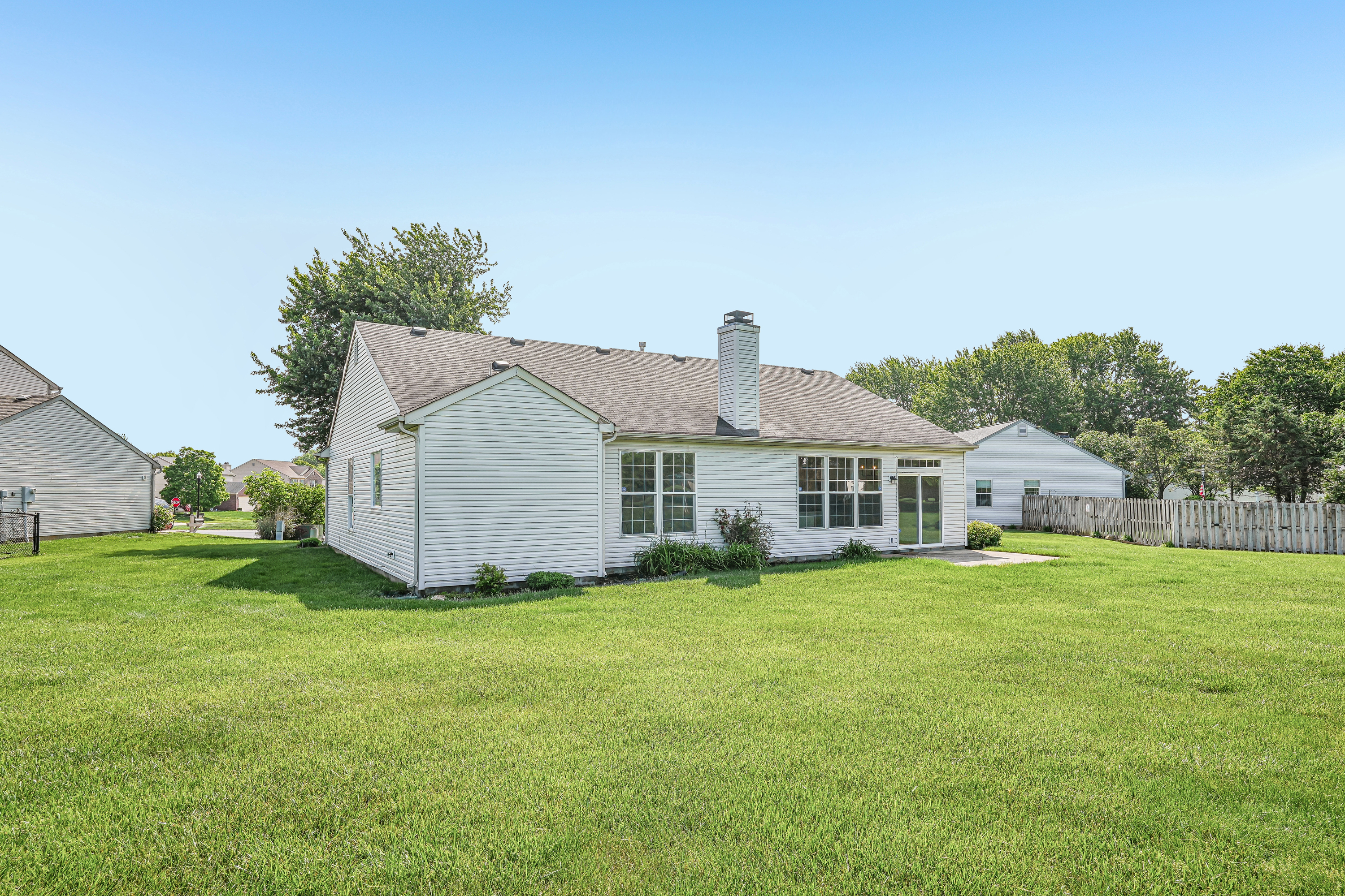 Photo 41 of 48 of 2082 Lawrin Ct, Indianapolis, IN