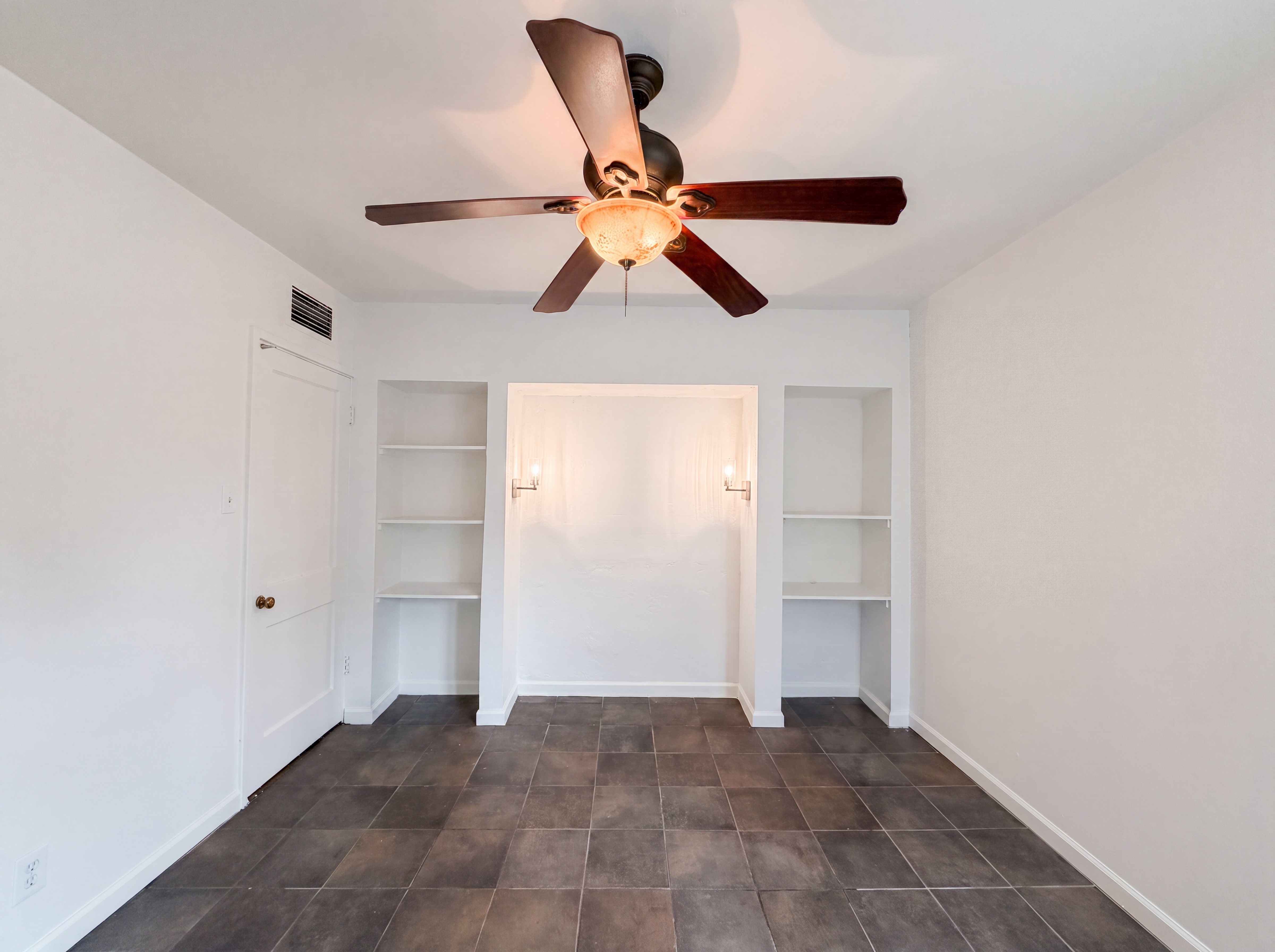 Photo 8 of 22 of 1835 E Palm Ln, Phoenix, AZ
