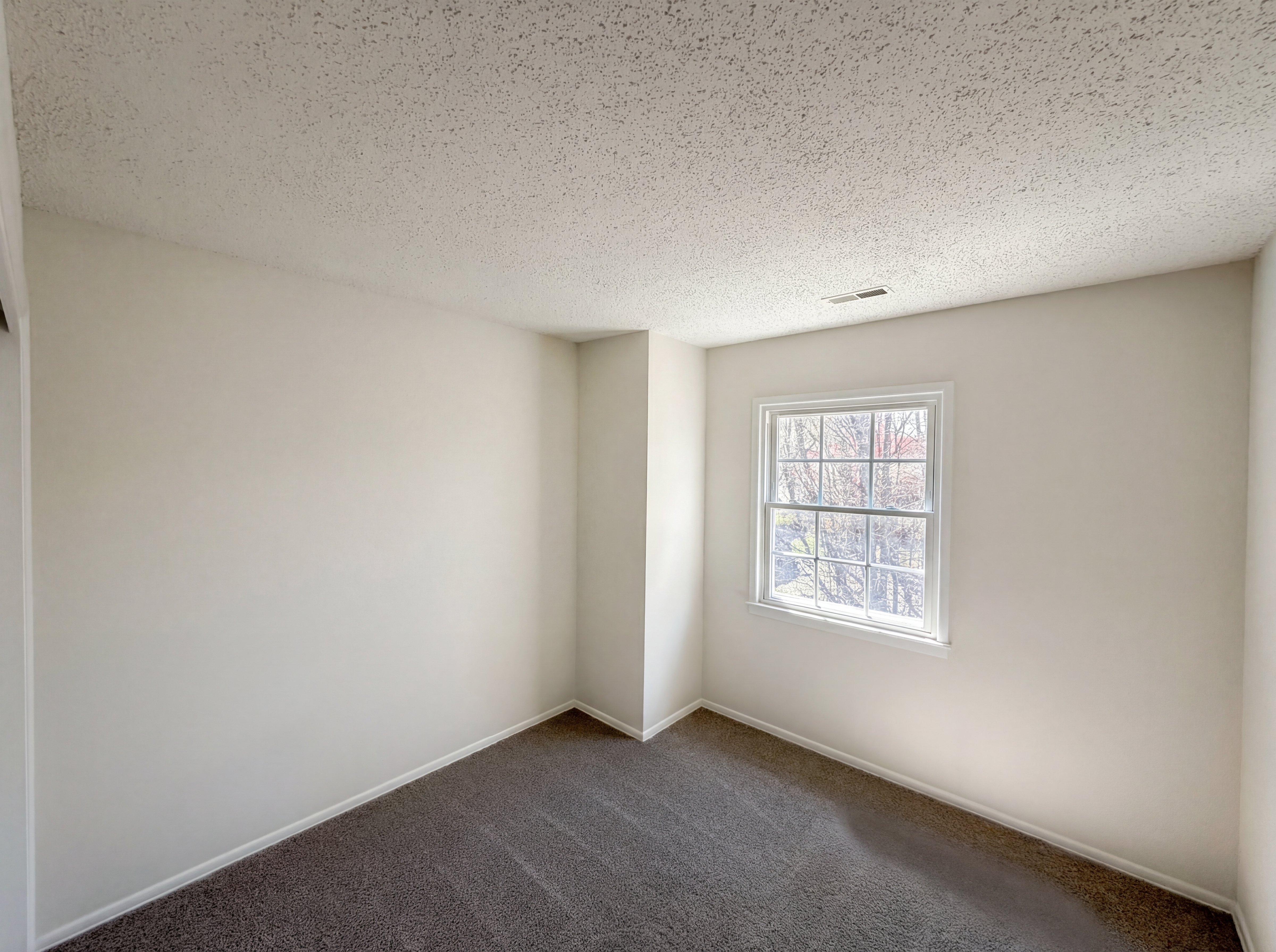 Photo 17 of 23 of 4050 Huntingreen Ln, Winston Salem, NC